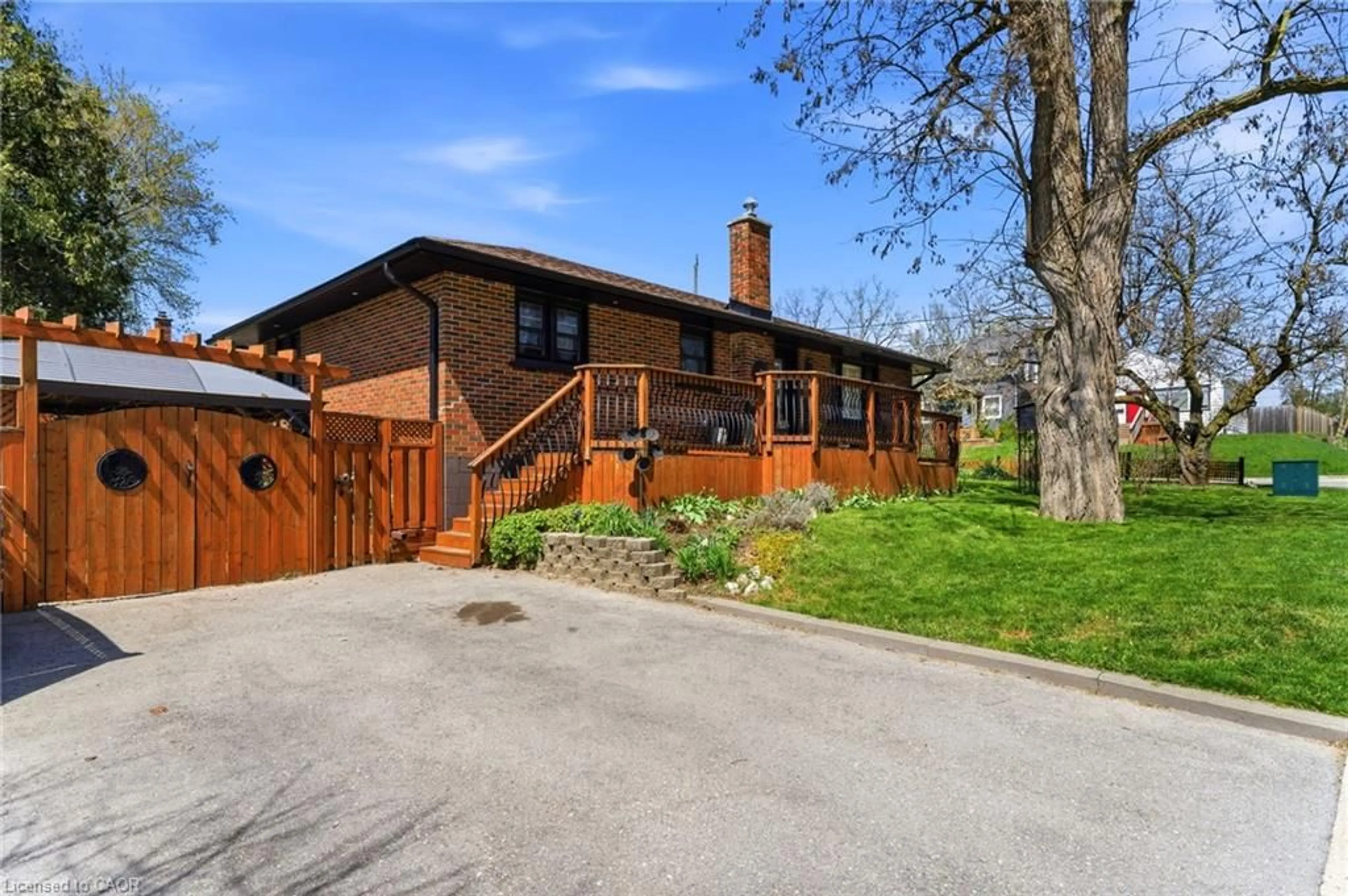 Home with brick exterior material, street for 393 Nelson St, Brantford Ontario N3S 4E6