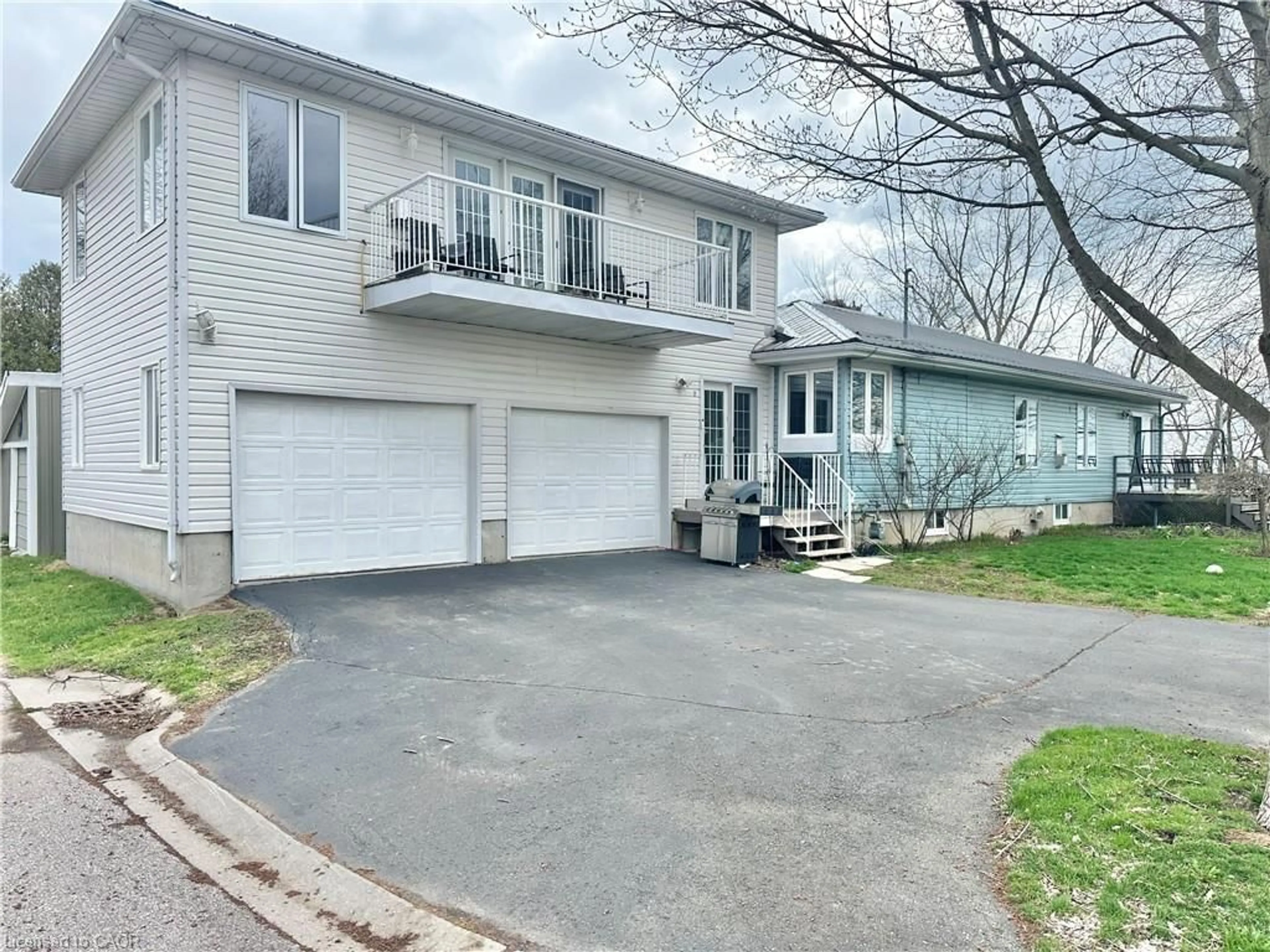 Unknown for 2 Buena St, Port Dover Ontario N0A 1N7
