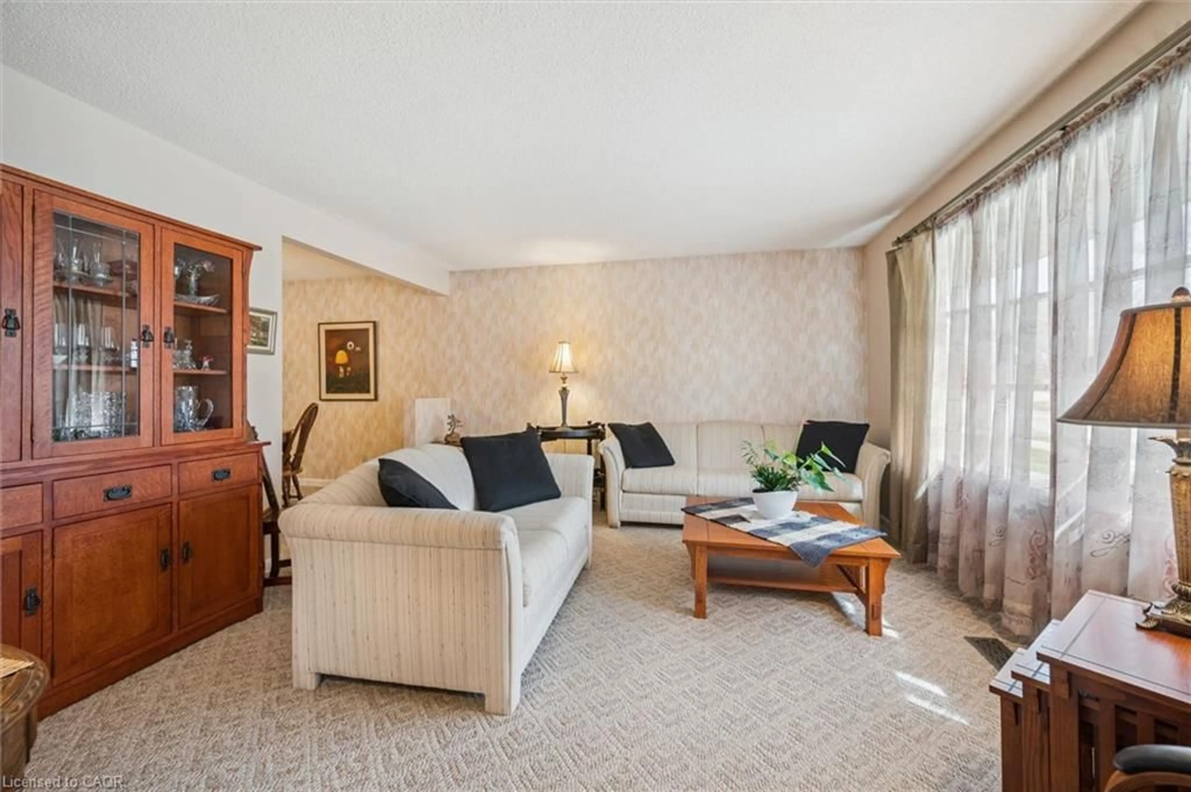 Living room with furniture, unknown for 233 Laurentian Dr, Kitchener Ontario N2E 2G5