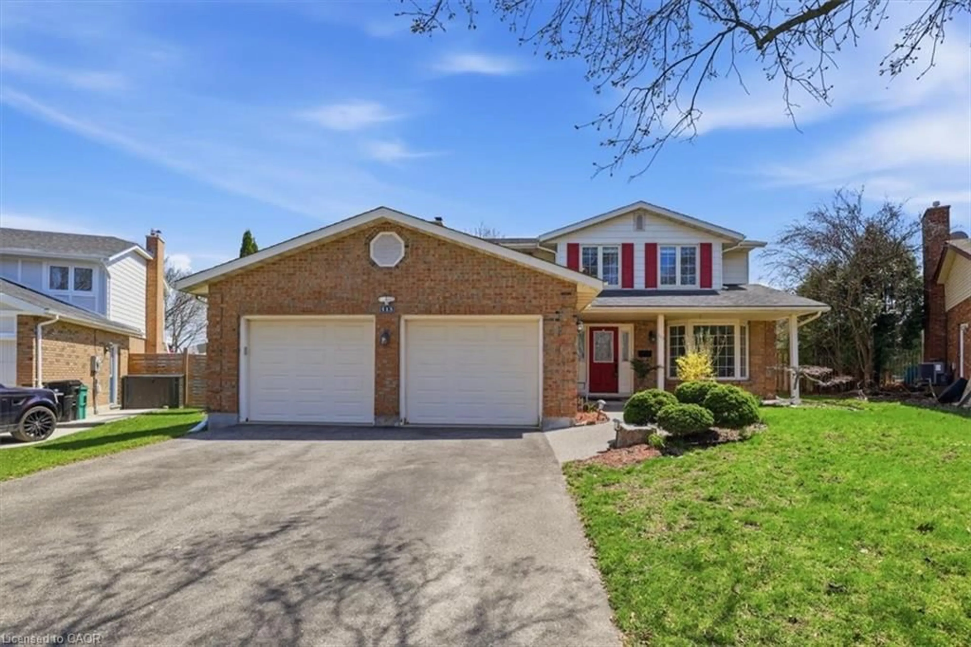 Home with brick exterior material, street for 113 Glenecho Crt, Waterloo Ontario N2K 2R3