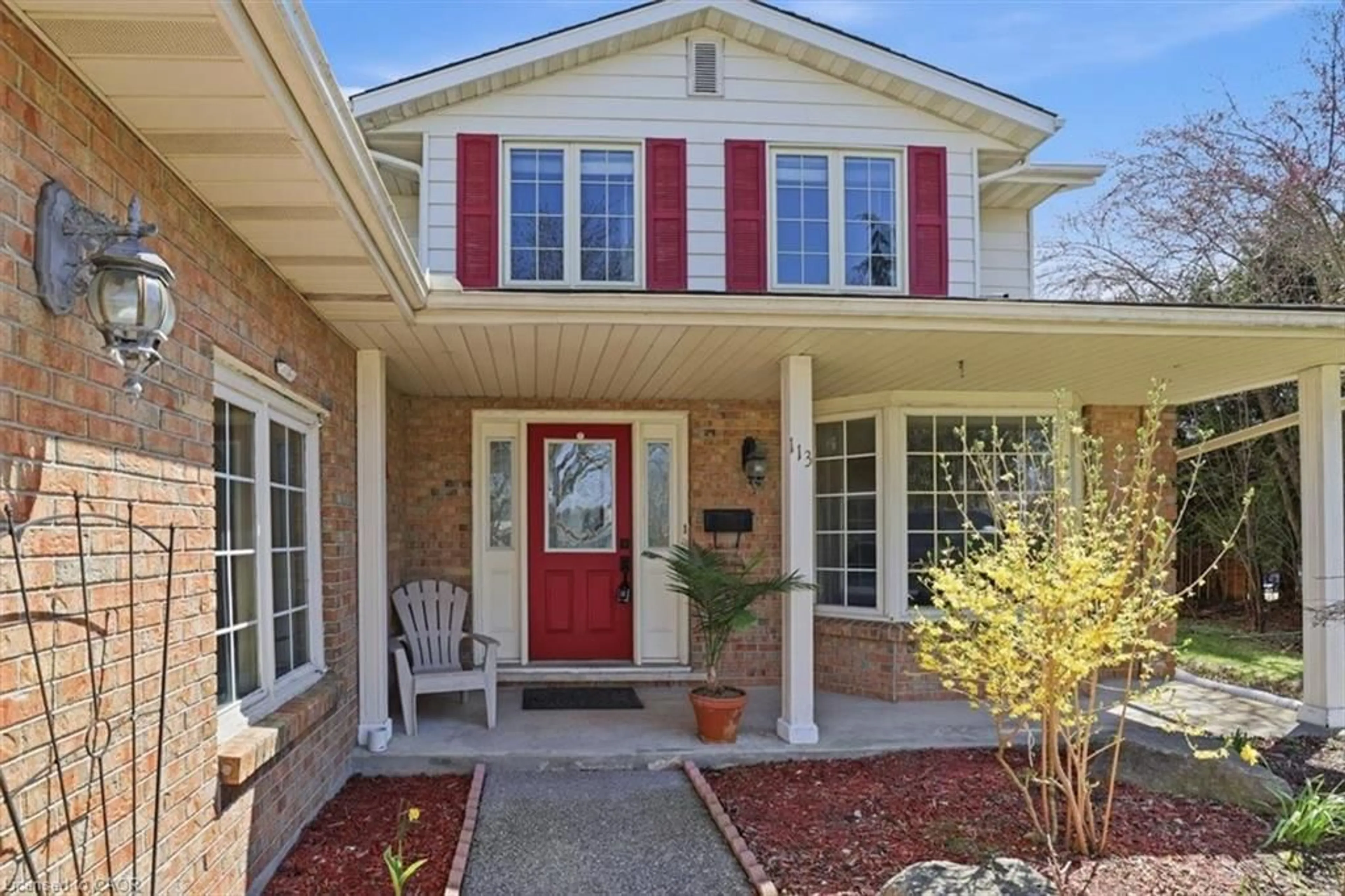 Home with brick exterior material, street for 113 Glenecho Crt, Waterloo Ontario N2K 2R3