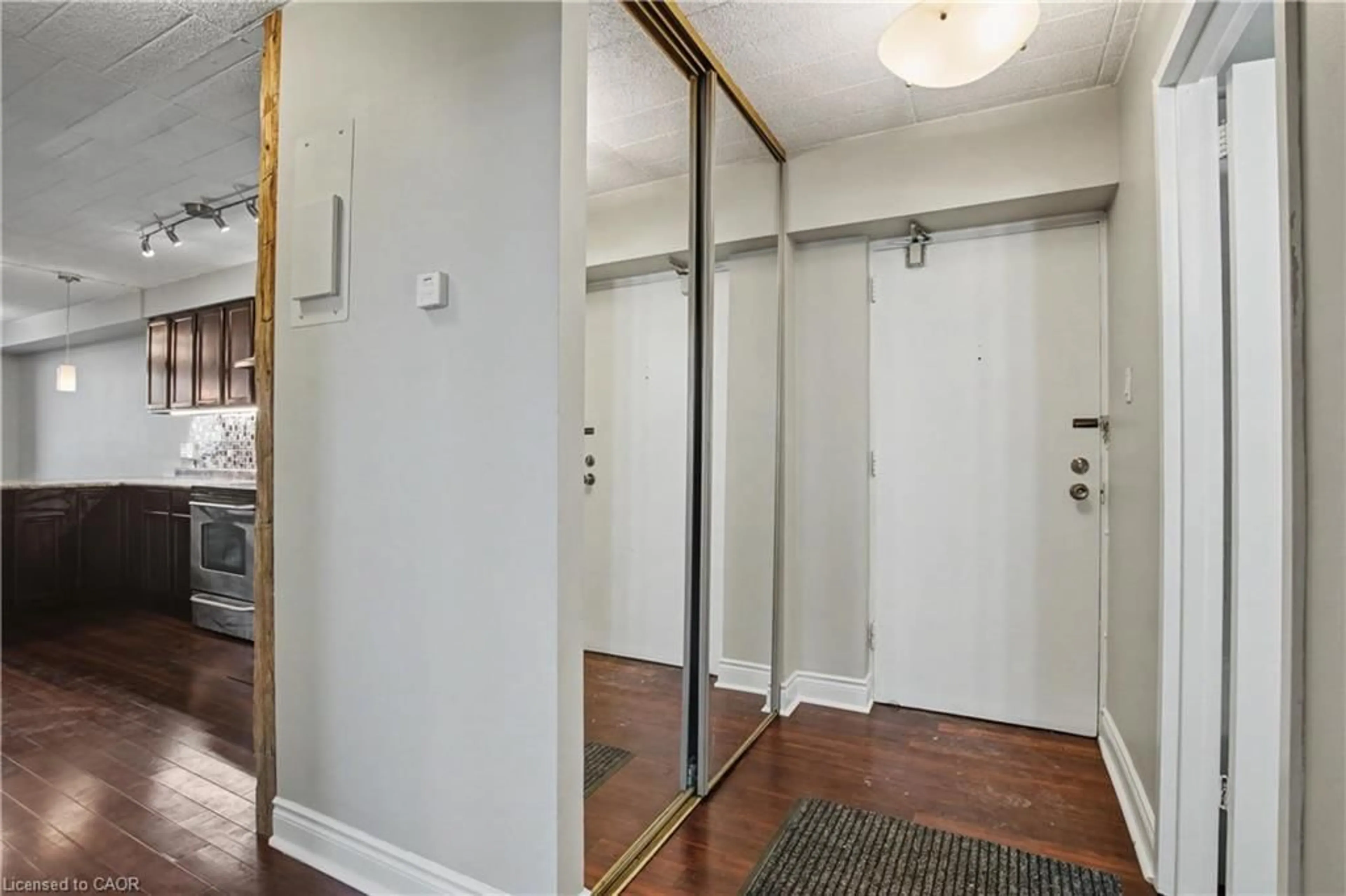 Indoor entryway for 63 Conroy Cres #52, Guelph Ontario N1G 2V5