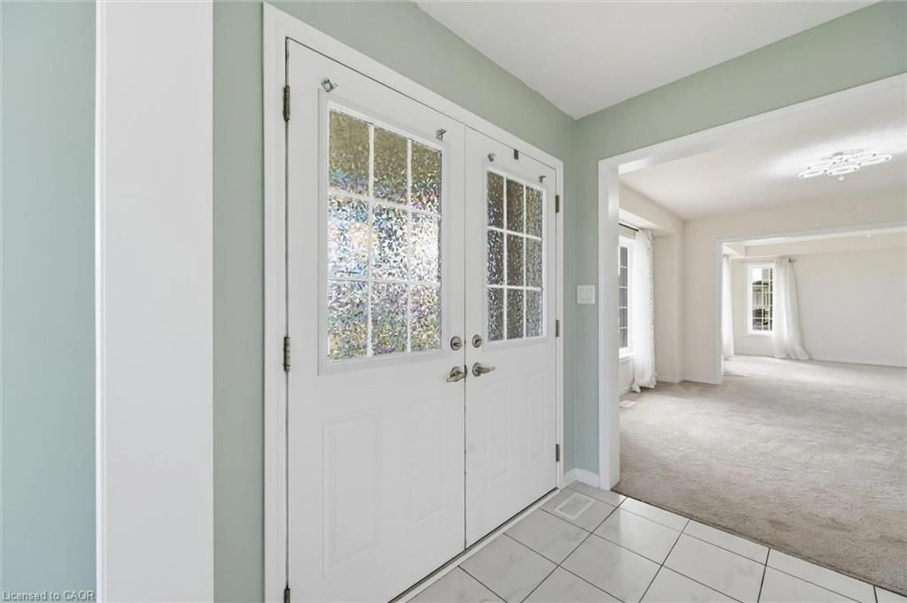 Indoor entryway for 1 Beatty Ave, Thorold Ontario L2V 3N6