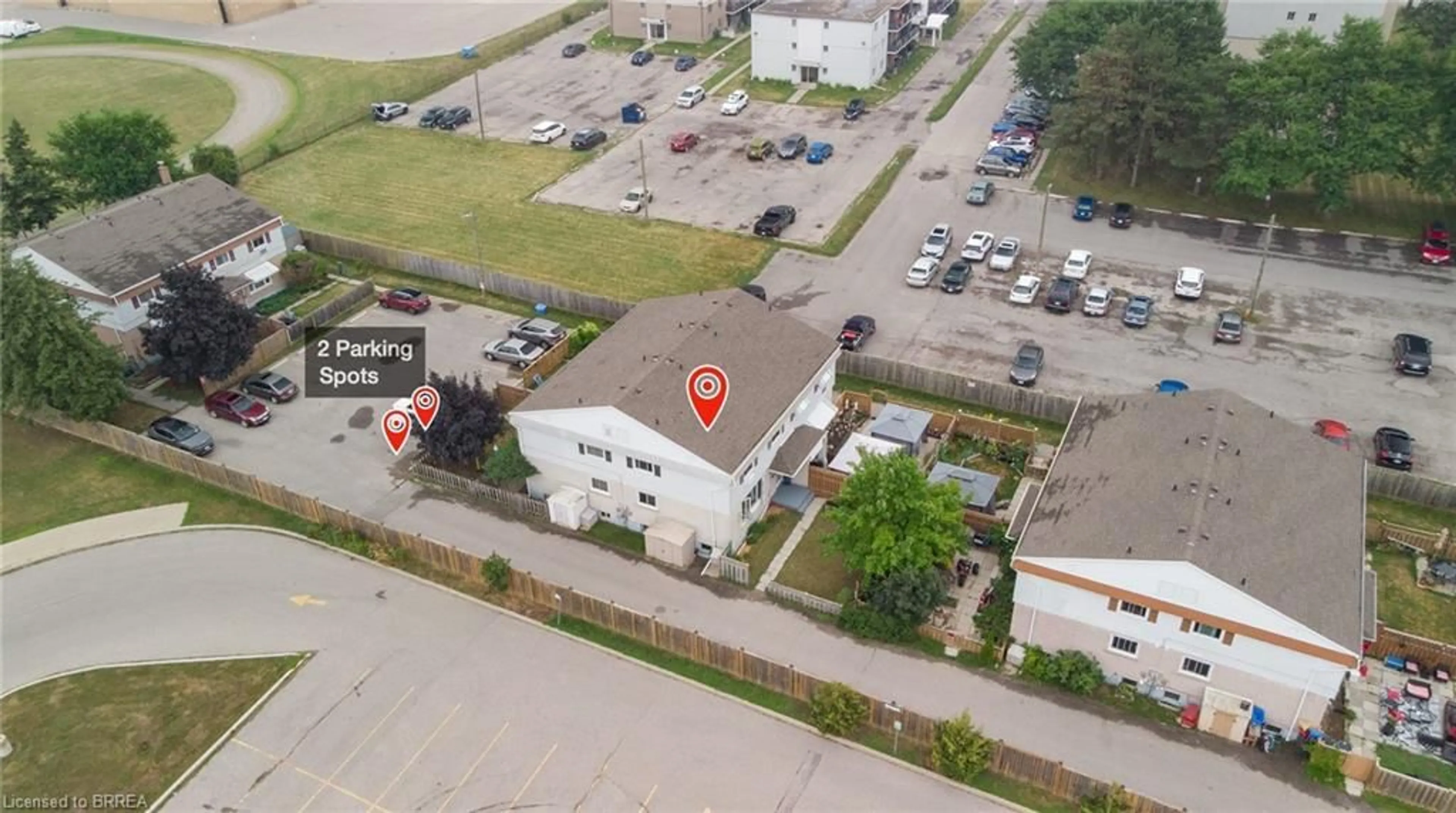 A pic from outside/outdoor area/front of a property/back of a property/a pic from drone, building for 50 Ewing Dr #B, Brantford Ontario N3R 5H8