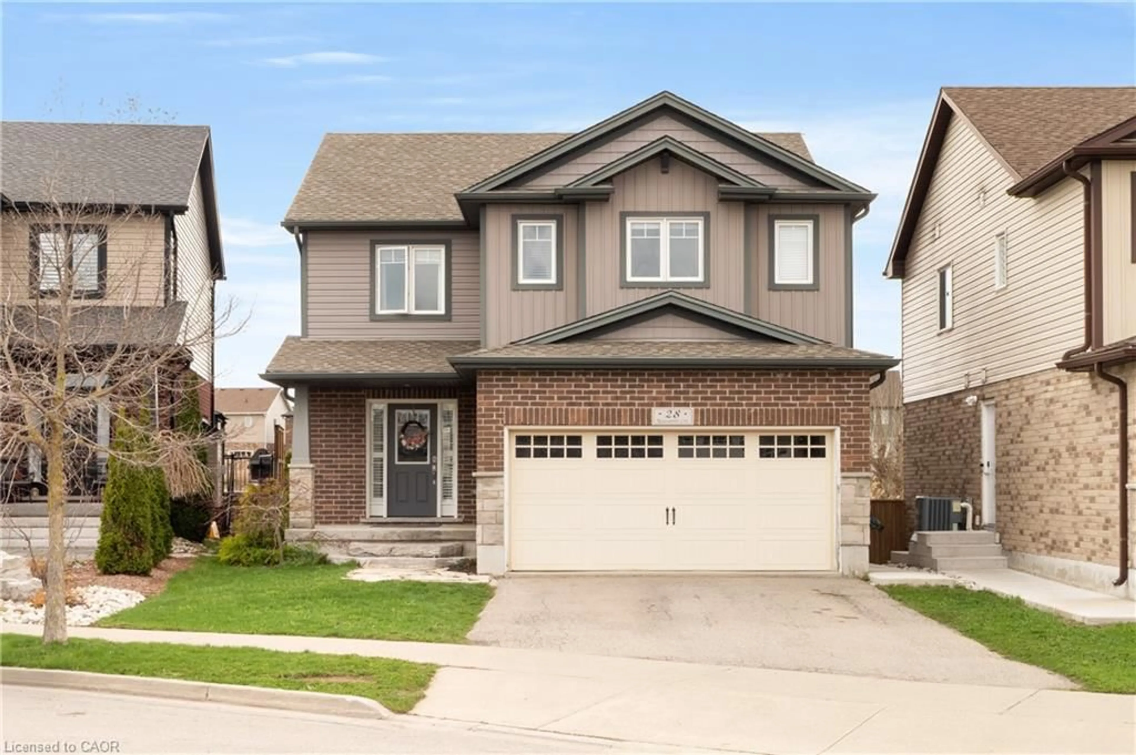 Home with brick exterior material, street for 28 Newcastle Crt, Kitchener Ontario N2R 0G7