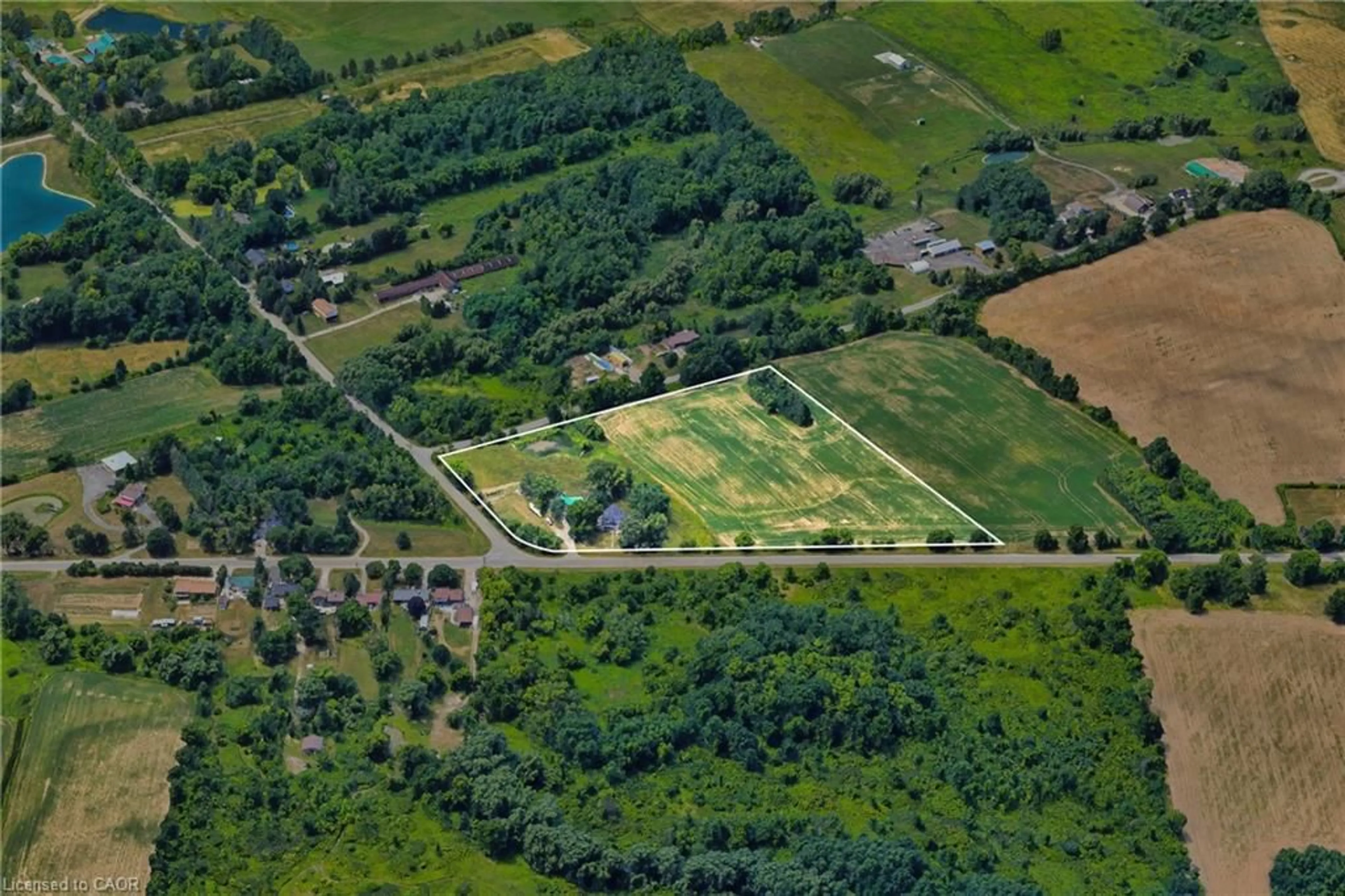 A pic from outside/outdoor area/front of a property/back of a property/a pic from drone, street for 1292 Glancaster Rd, Ancaster Ontario L9G 3L1