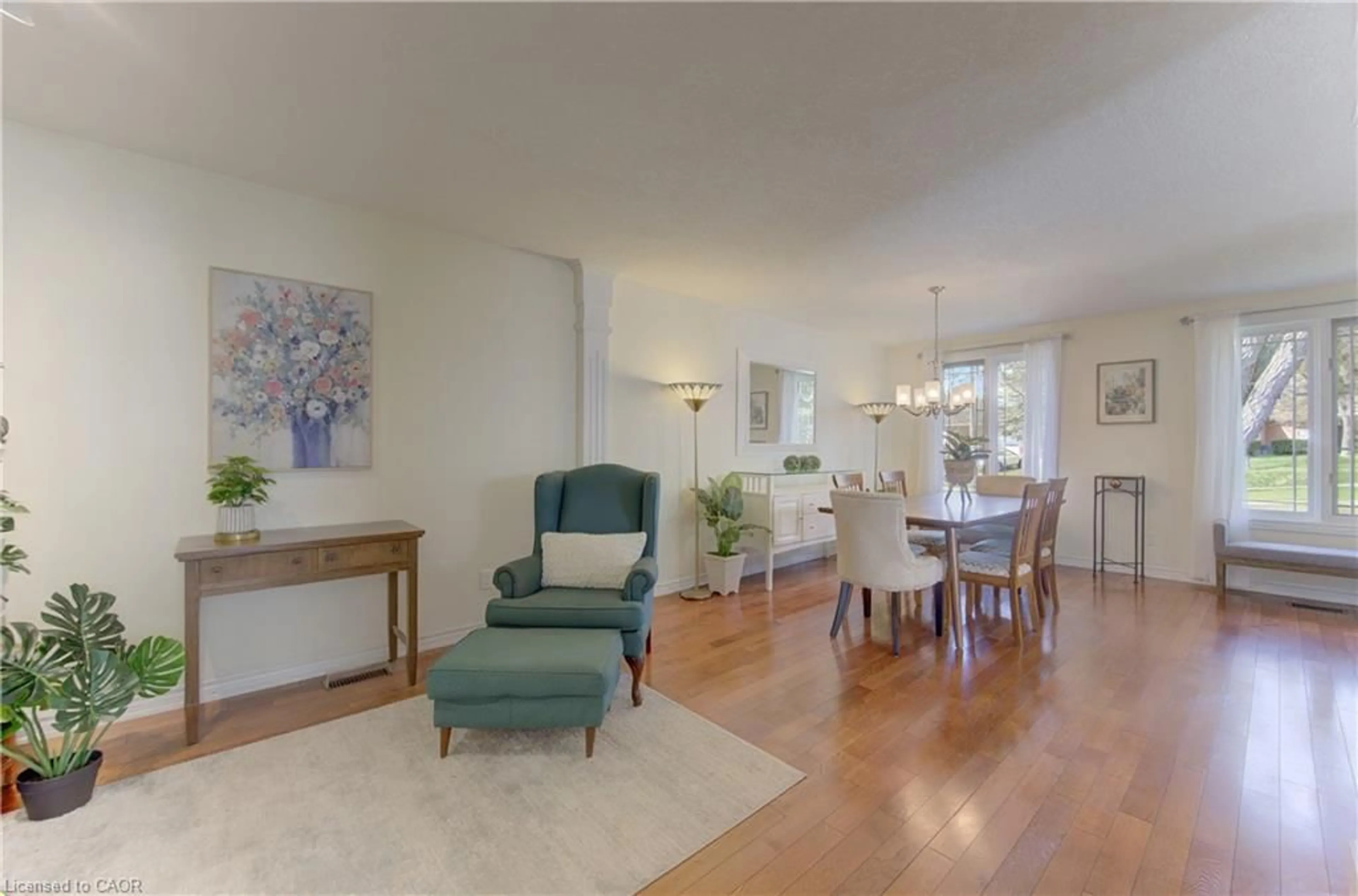 Living room with furniture, unknown for 18 Ripley Cres, Kitchener Ontario N2N 1V4