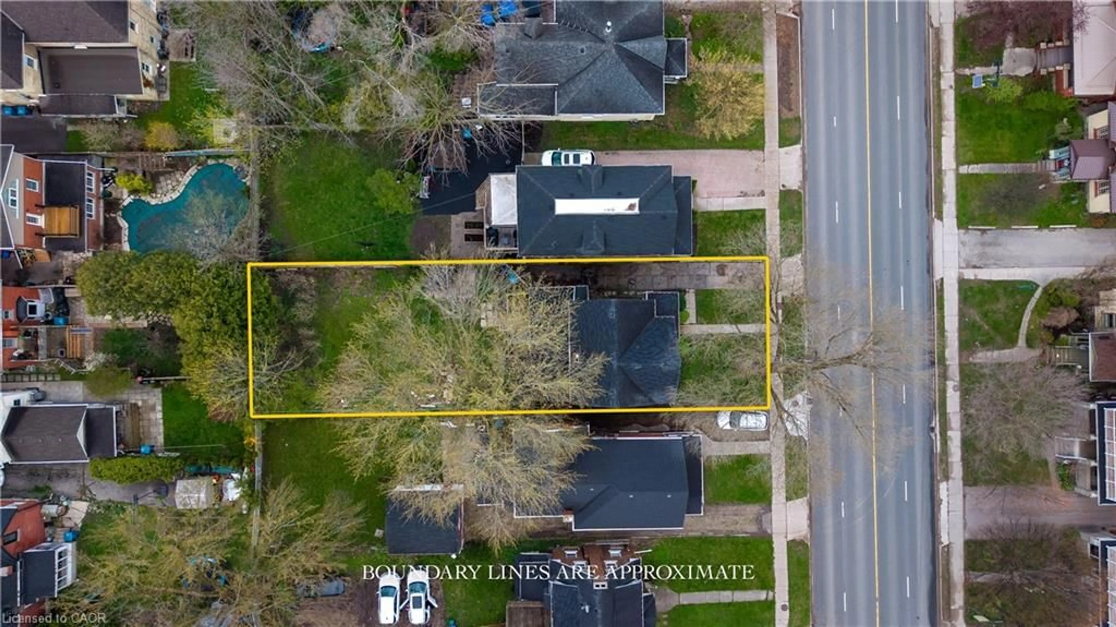 A pic from outside/outdoor area/front of a property/back of a property/a pic from drone, street for 257 Ontario St, Stratford Ontario N5A 3H6