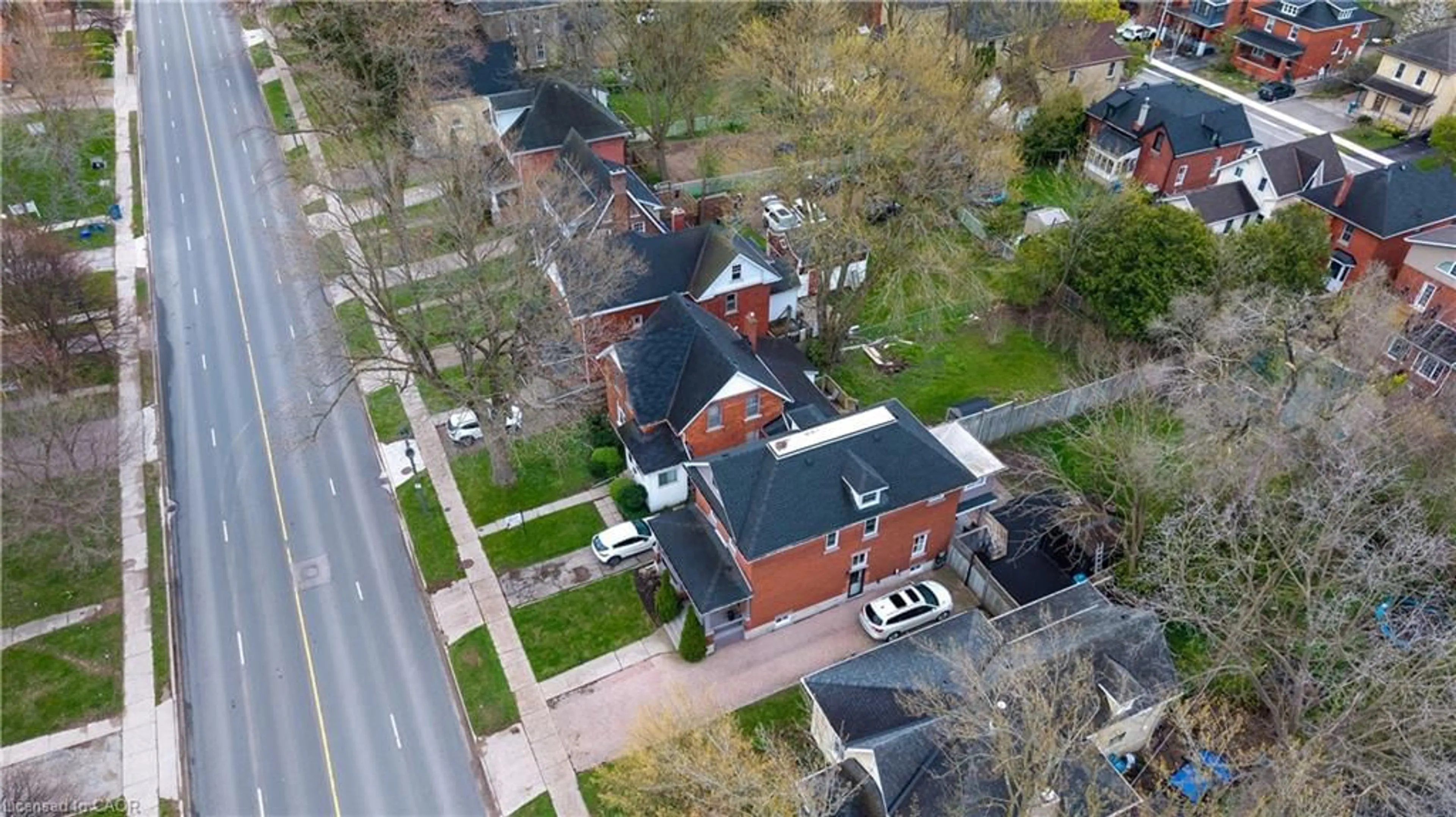 A pic from outside/outdoor area/front of a property/back of a property/a pic from drone, street for 257 Ontario St, Stratford Ontario N5A 3H6