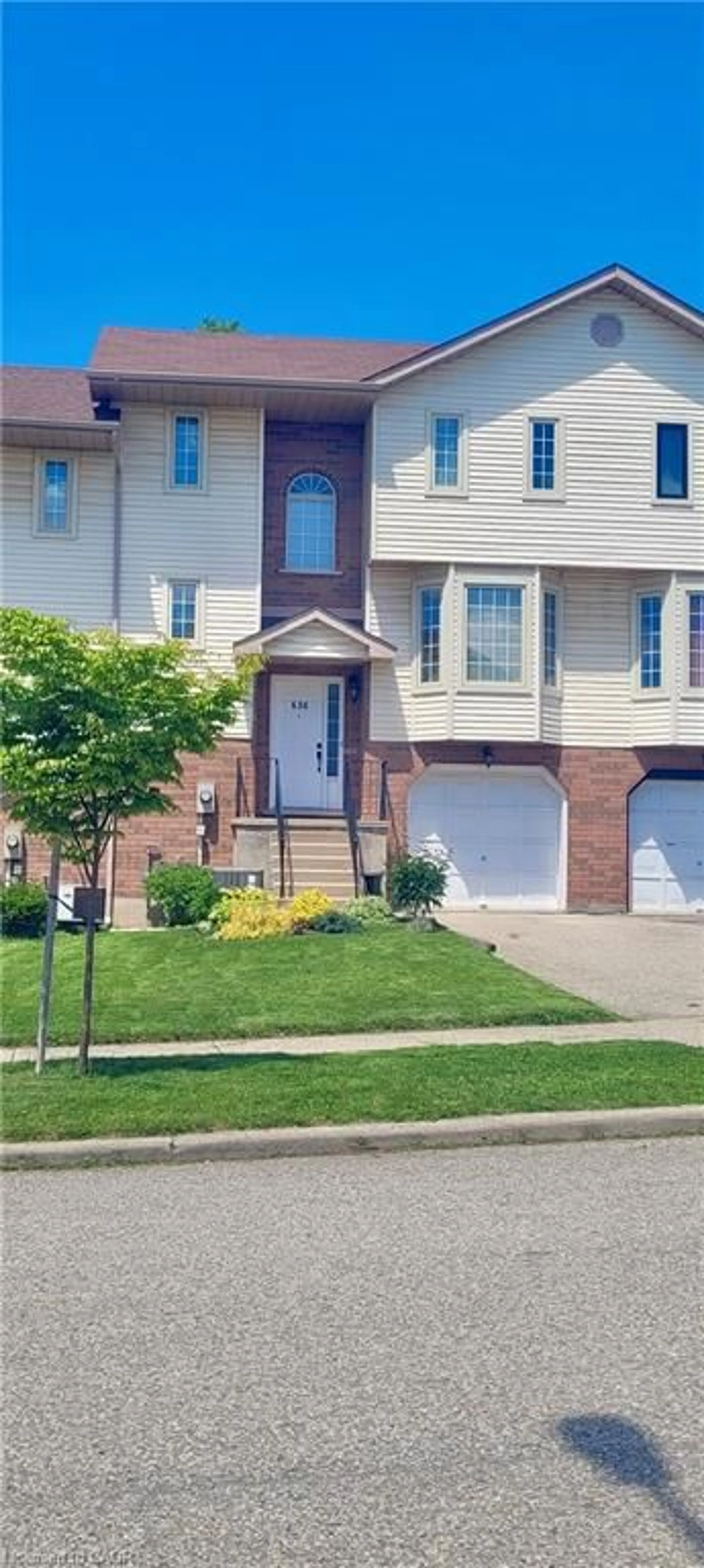 Unknown for 636 Grange Cres, Waterloo Ontario N2T 2L9