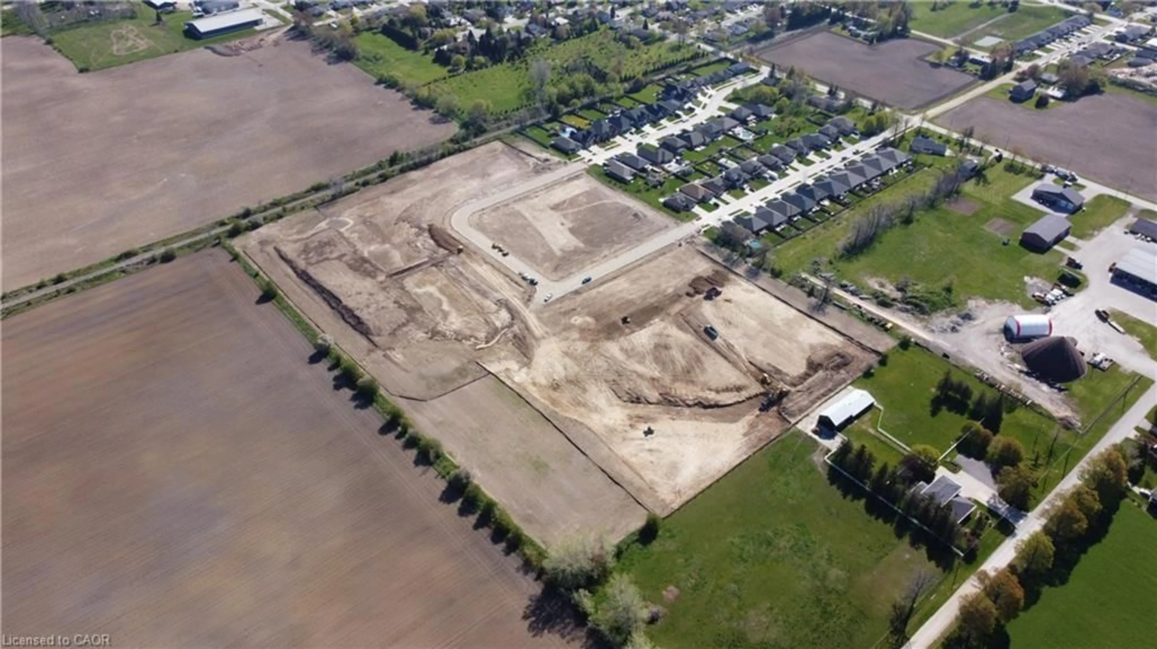 A pic from outside/outdoor area/front of a property/back of a property/a pic from drone, building for MITCHELL Lands, Mitchell Ontario N0K 1N0