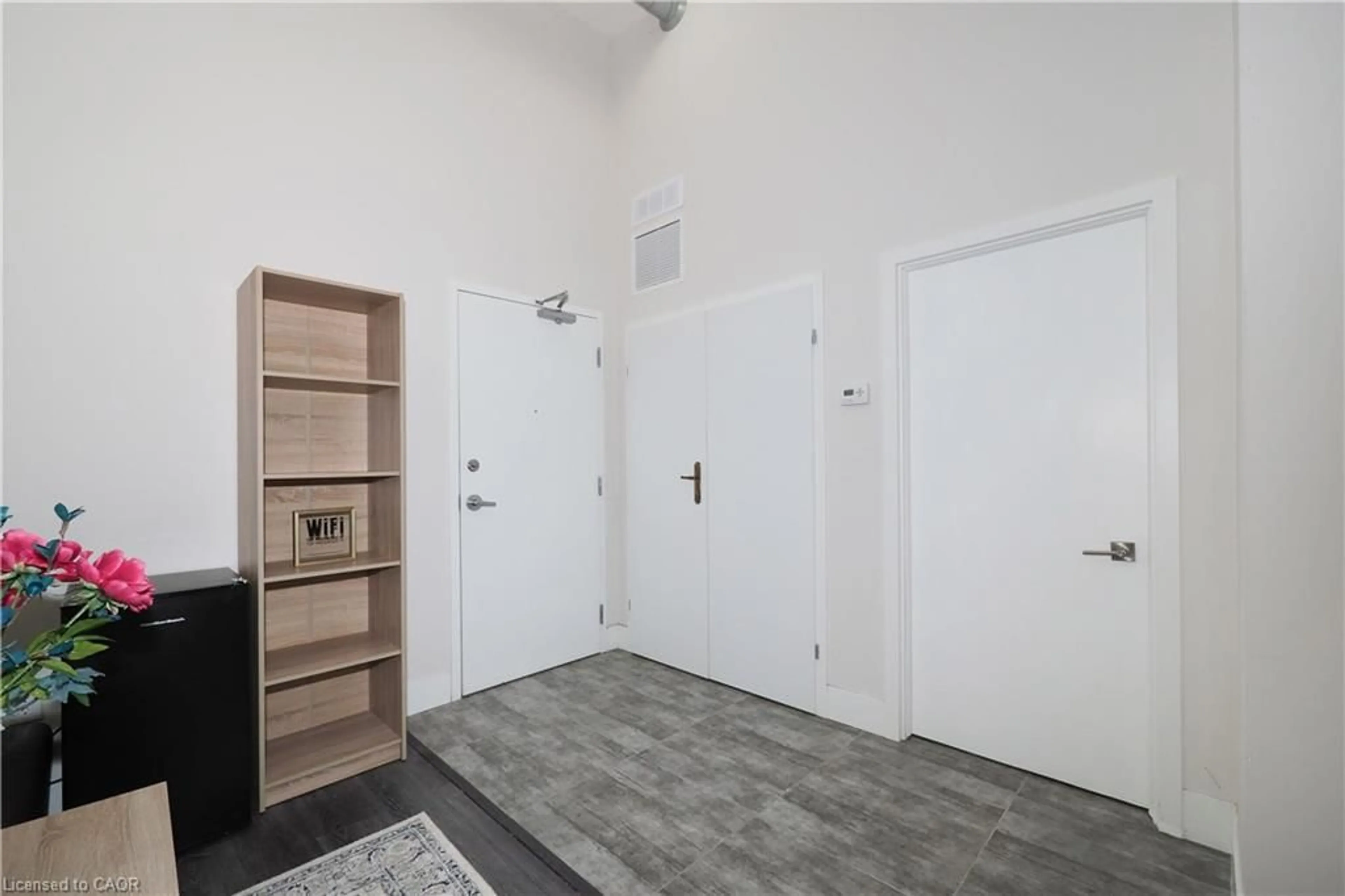 Unknown for 253 Albert St #103, Waterloo Ontario N2L 0G3