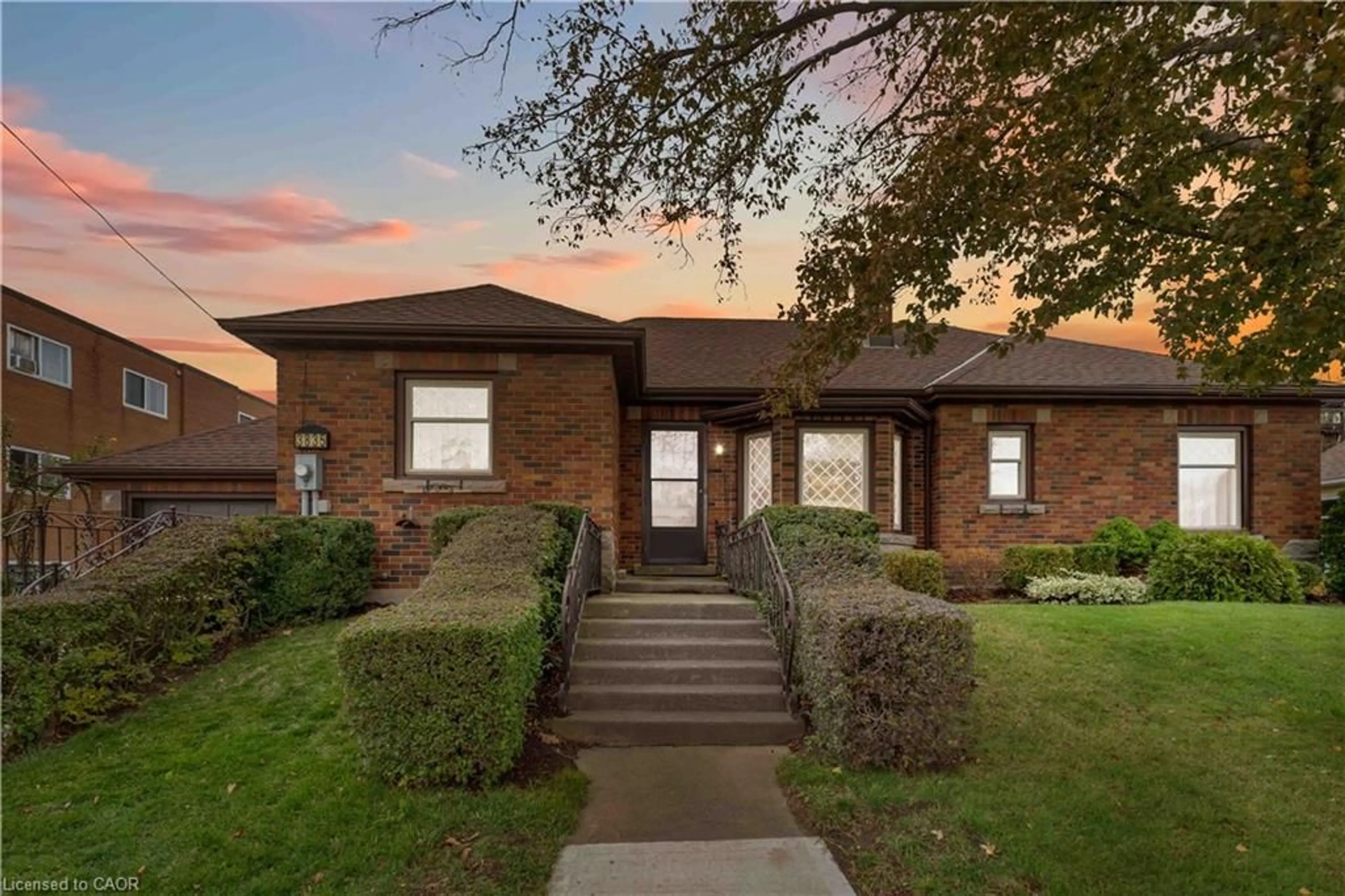 Home with brick exterior material, street for 3835 Main St, Chippawa Ontario L2G 6B4