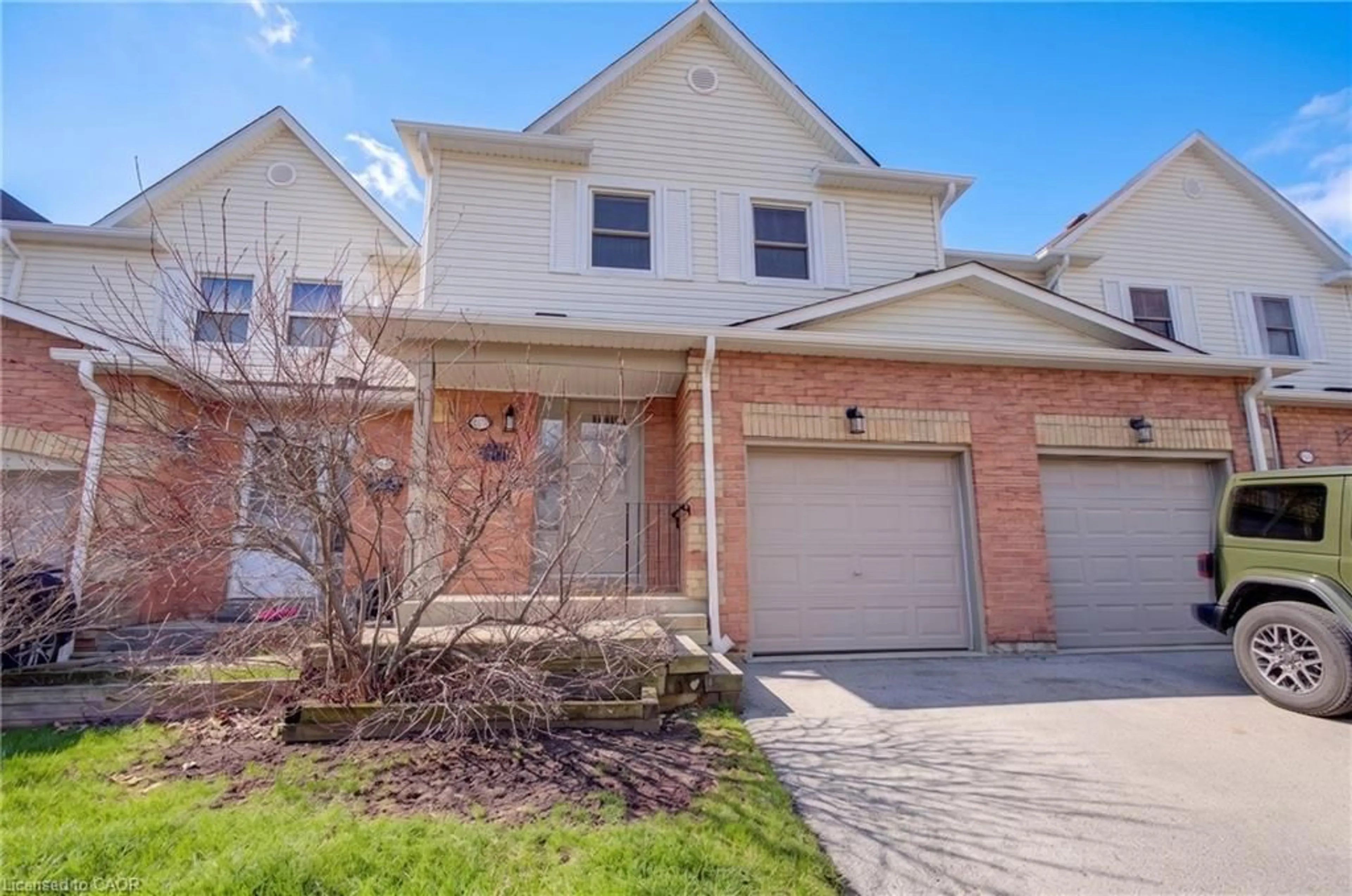Home with brick exterior material, street for 2355 Fifth Line #63, Mississauga Ontario L5K 2M8