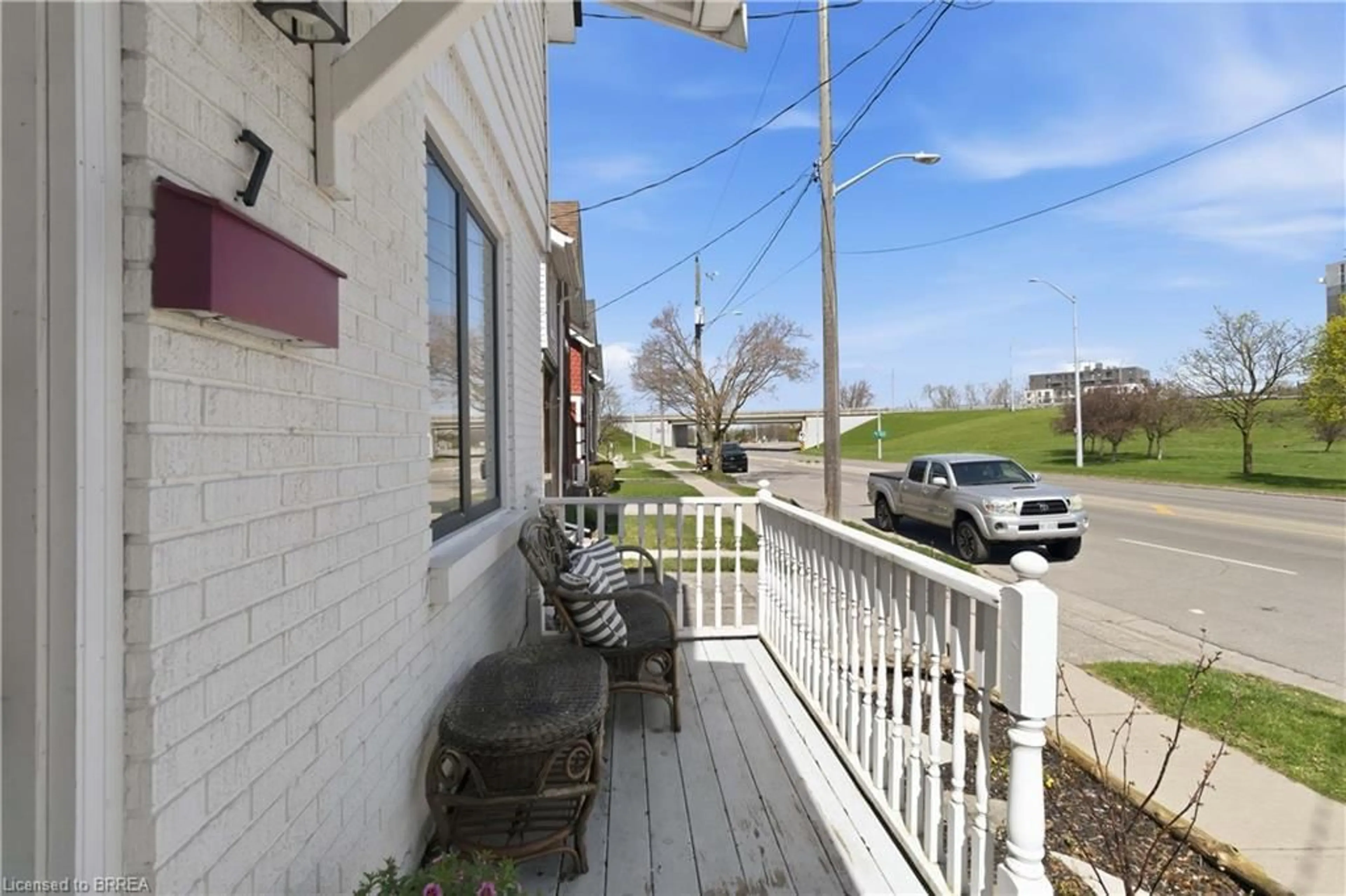 Patio, street for 7 Ontario St, Brantford Ontario N3S 2B7