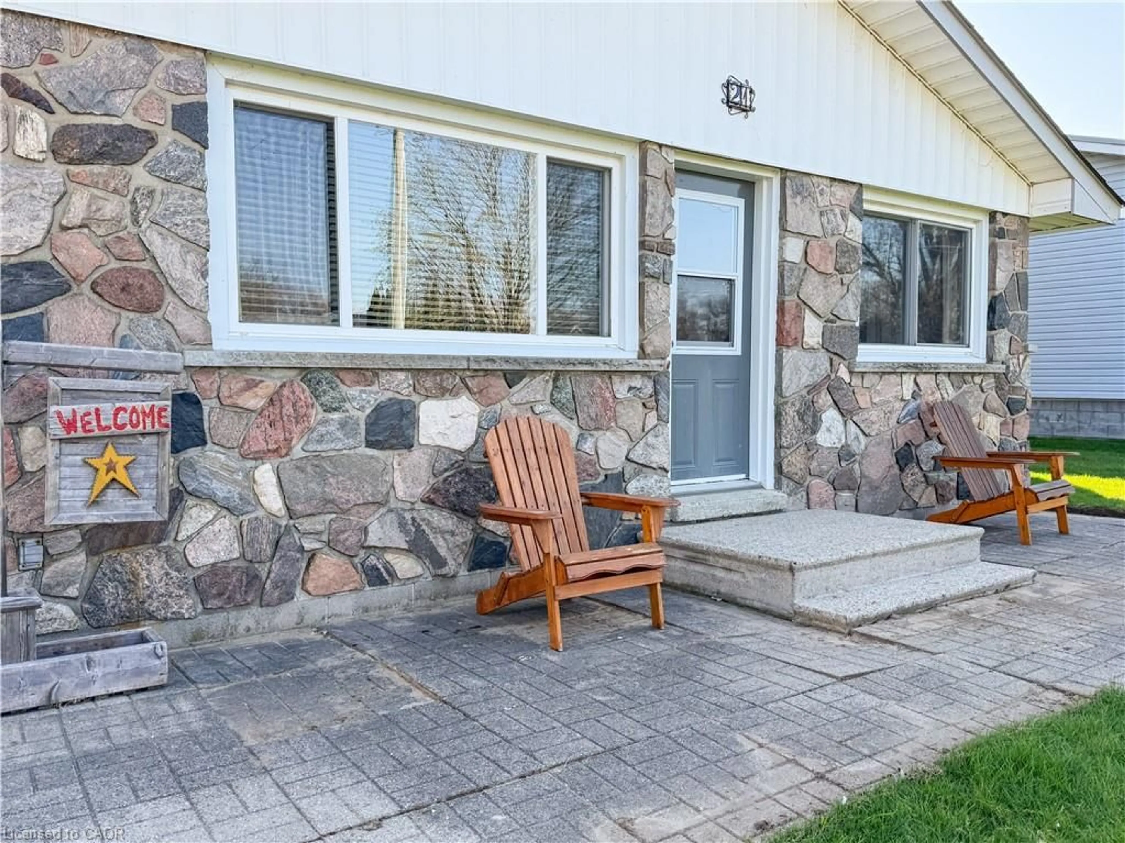 Patio, street for 21 Poplar Rd, Long Point Ontario N0E 1M0