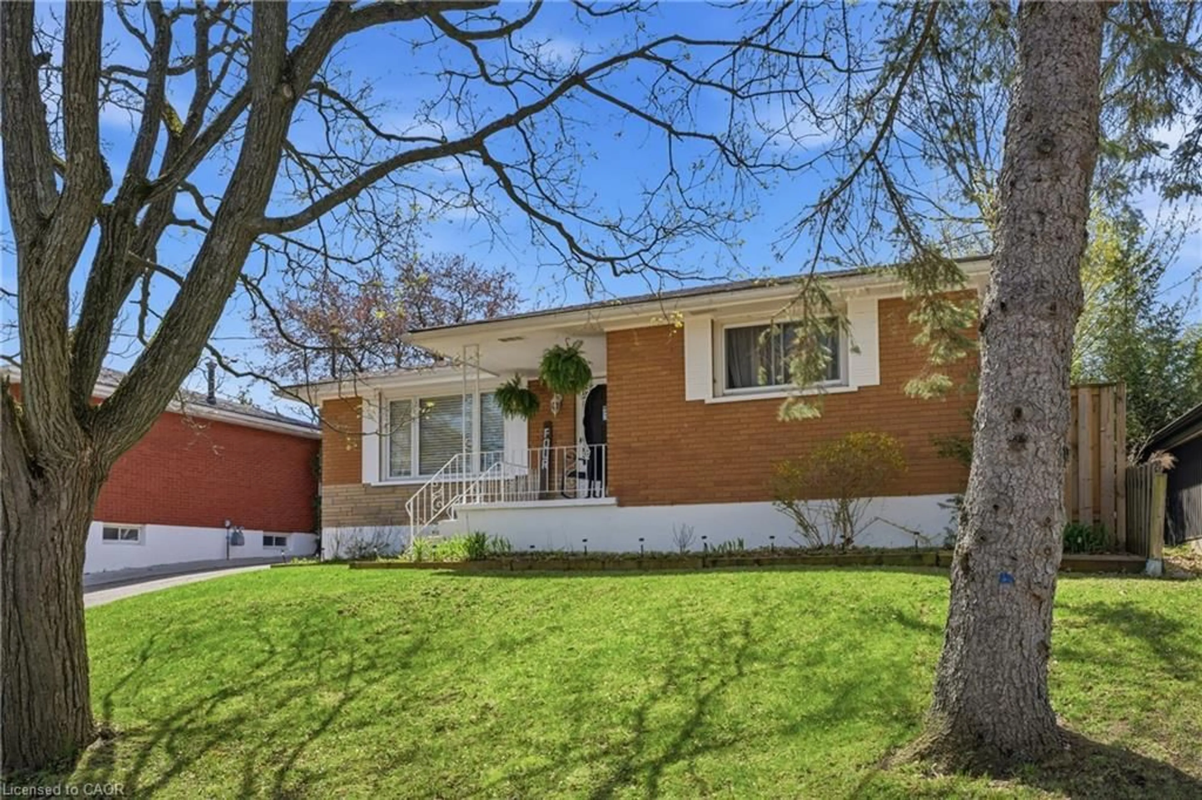 Home with brick exterior material, street for 4 Howard St, Simcoe Ontario N3Y 2H5