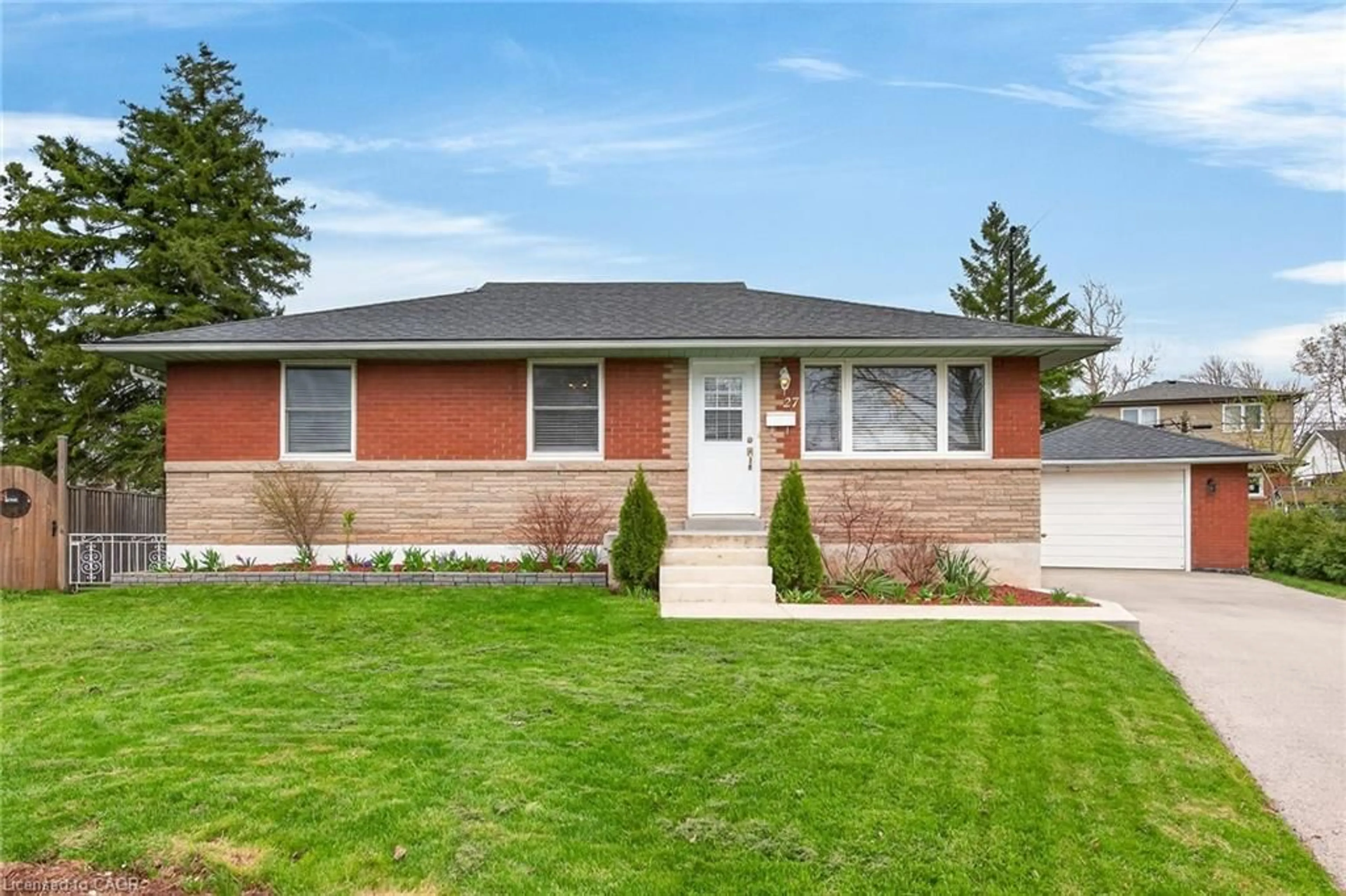 Home with vinyl exterior material, street for 27 Camille Crt, Hamilton Ontario L8T 2C8