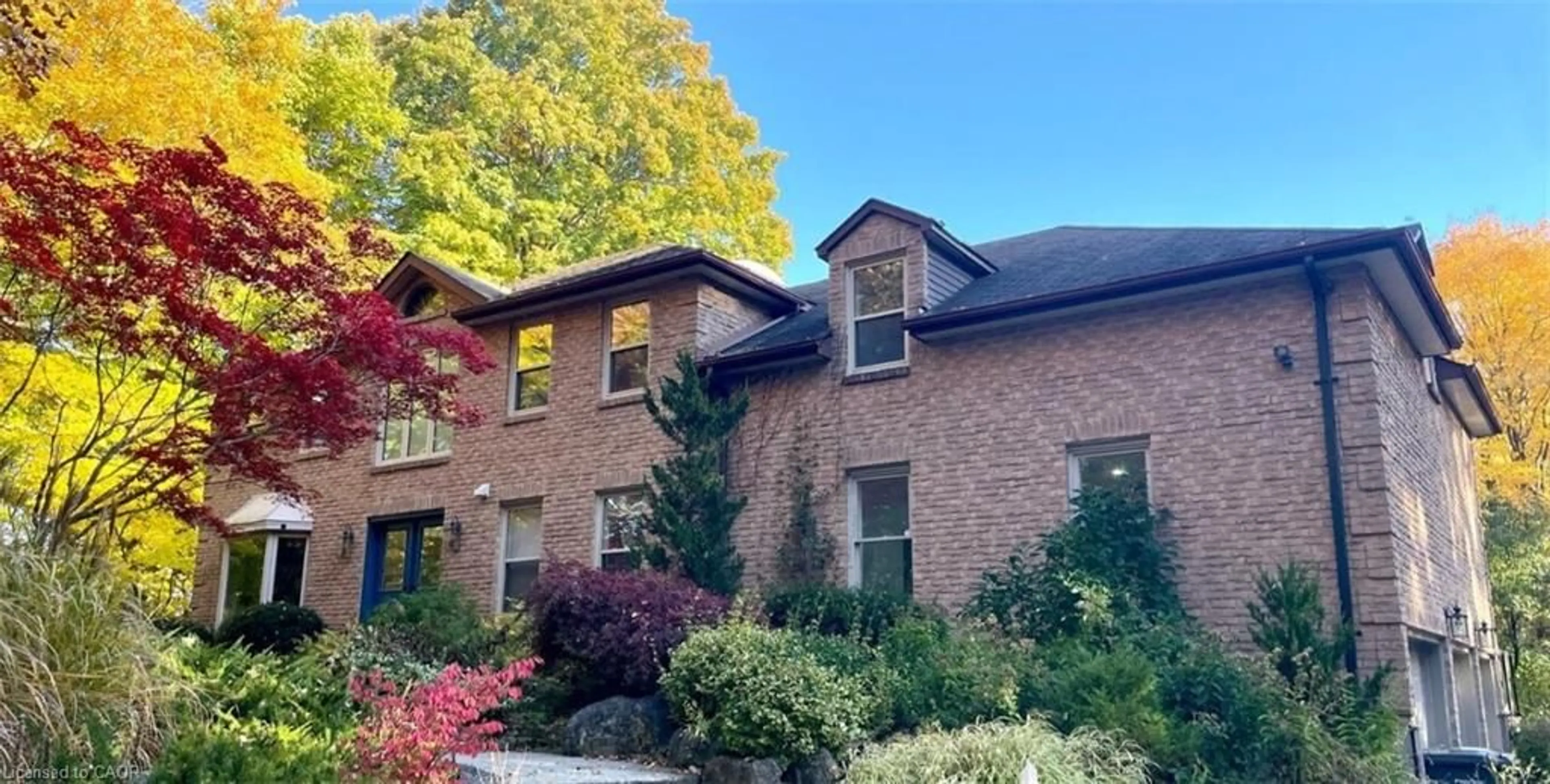 Home with brick exterior material, building for 877 The Grange Sideroad, Caledon Ontario L7C 0E4