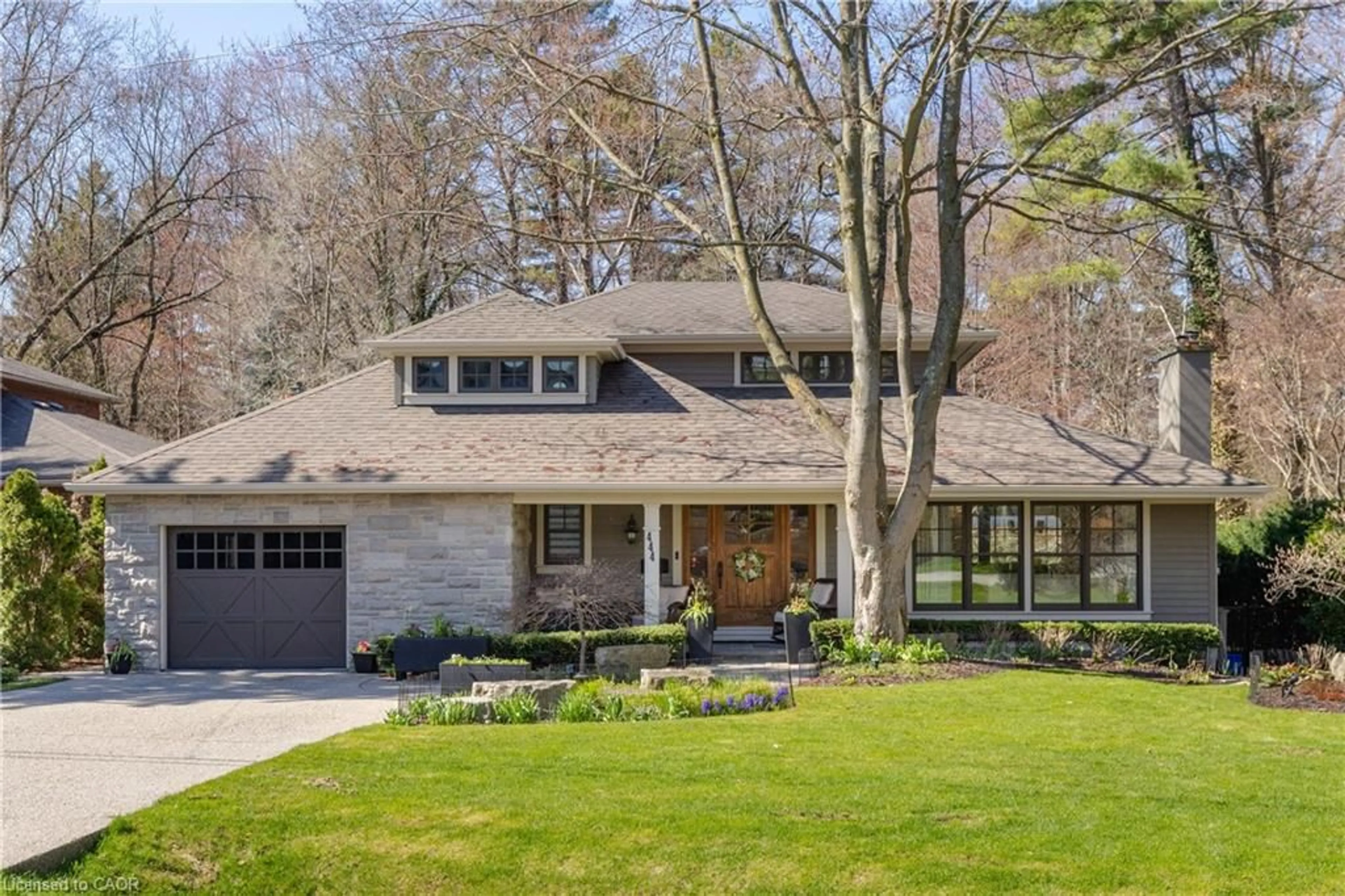 Home with brick exterior material, street for 444 Drummond Rd, Oakville Ontario L6J 4L4