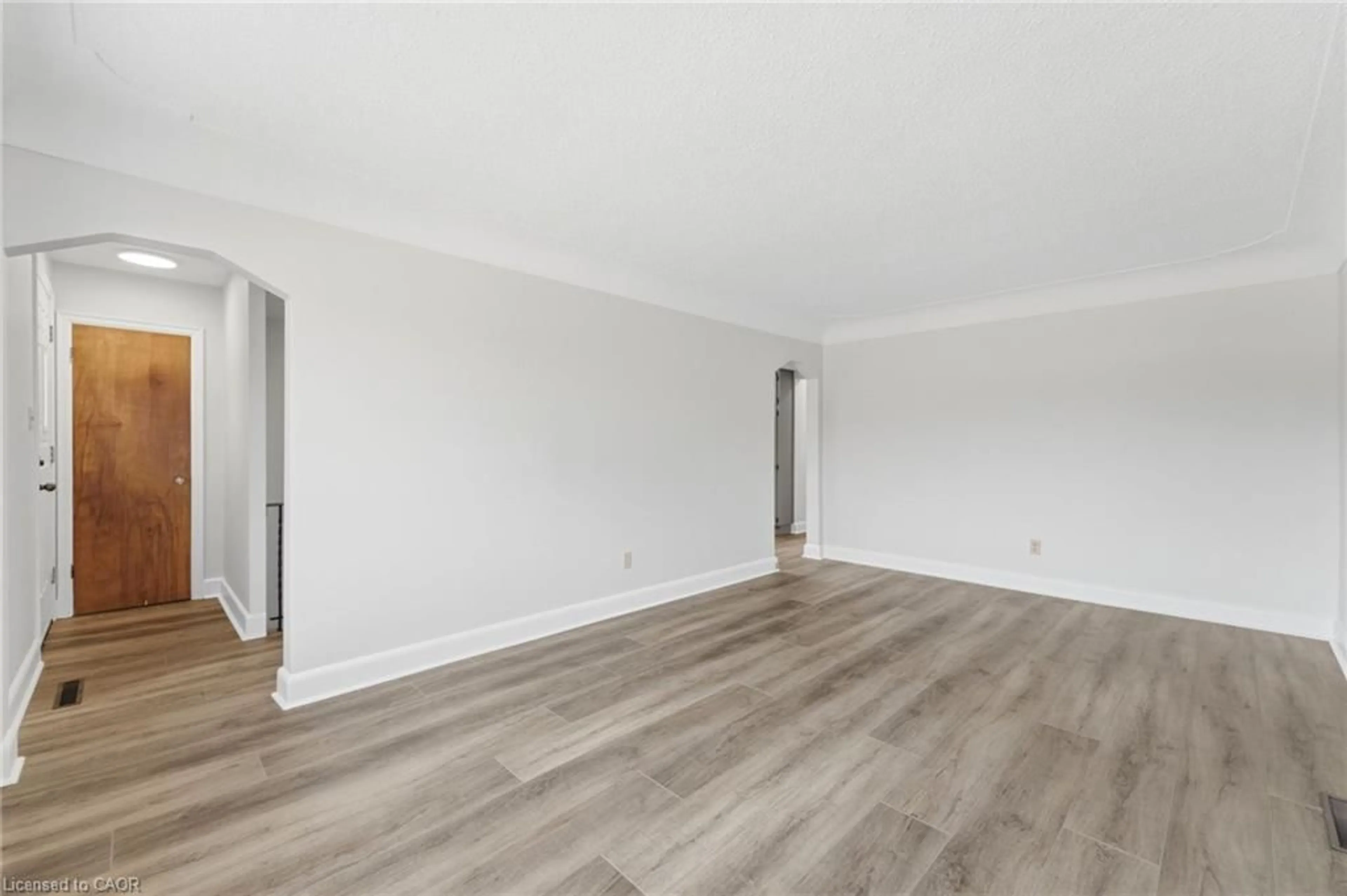 A pic of a room for 80 Malta Dr, Hamilton Ontario L8K 4S8