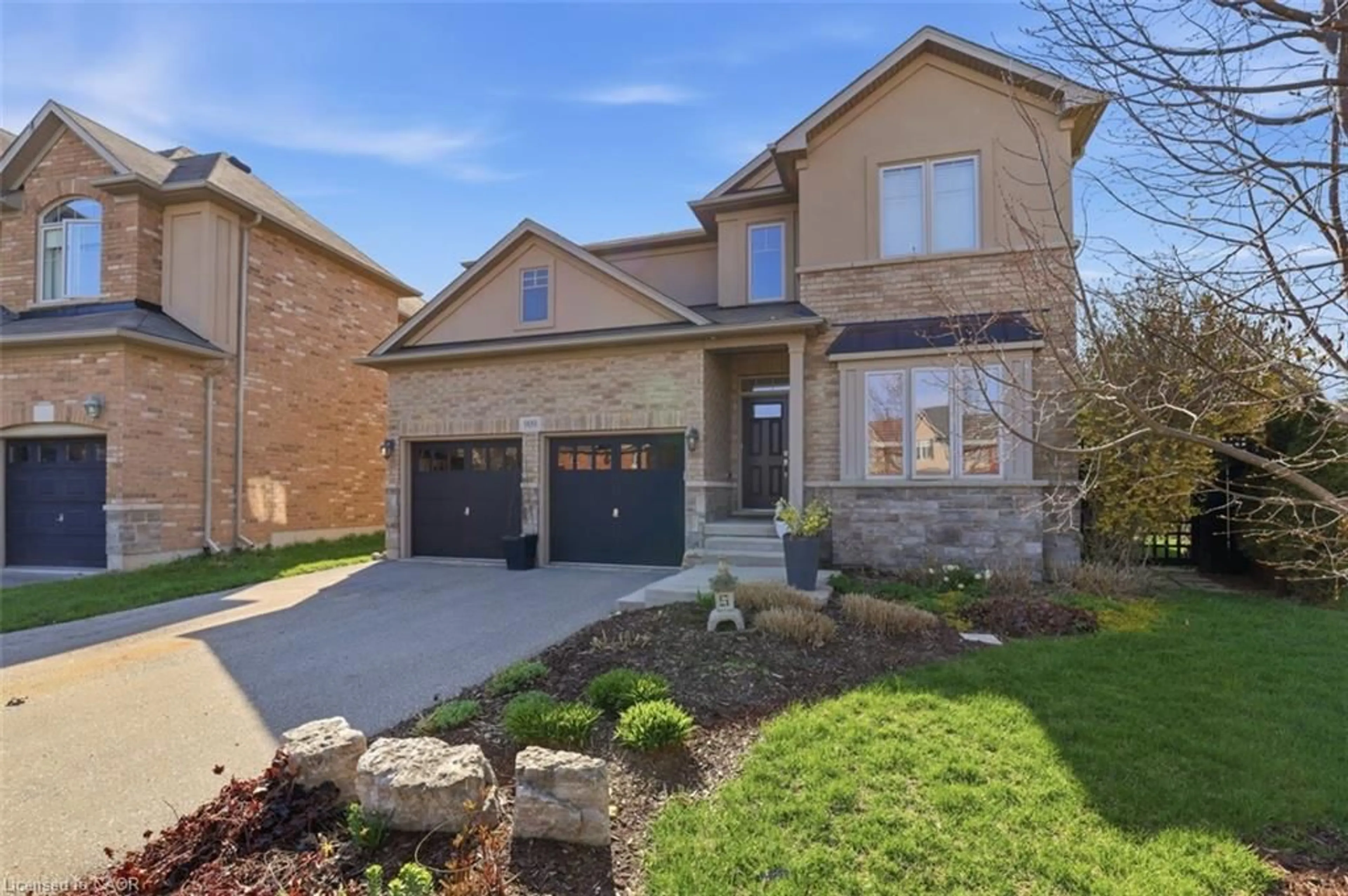 Home with brick exterior material, street for 909 King Rail Crt, Kitchener Ontario N2K 0B1