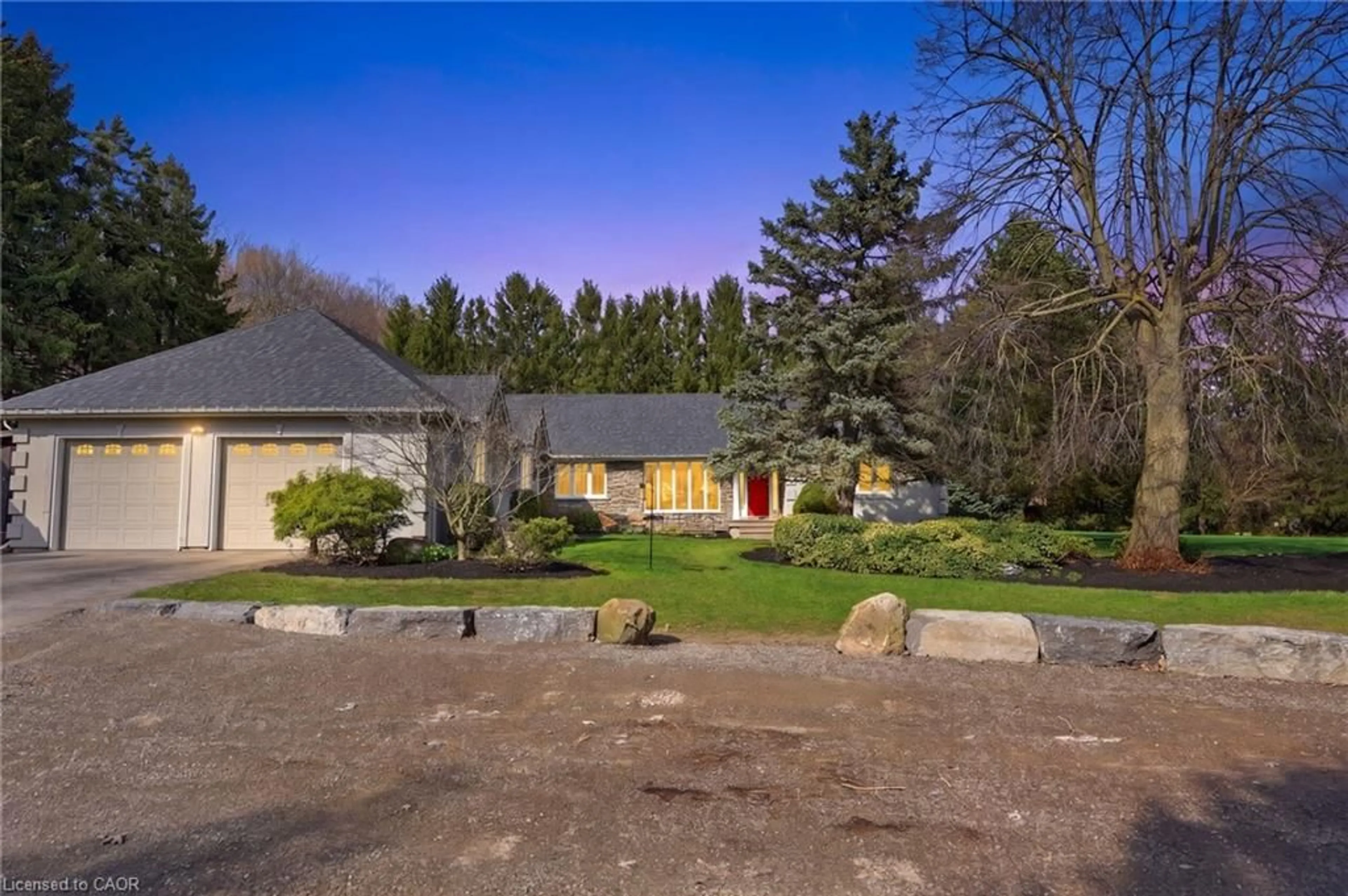 A pic from outside/outdoor area/front of a property/back of a property/a pic from drone, street for 19 Concession 5 E, Waterdown Ontario L8B 1K4