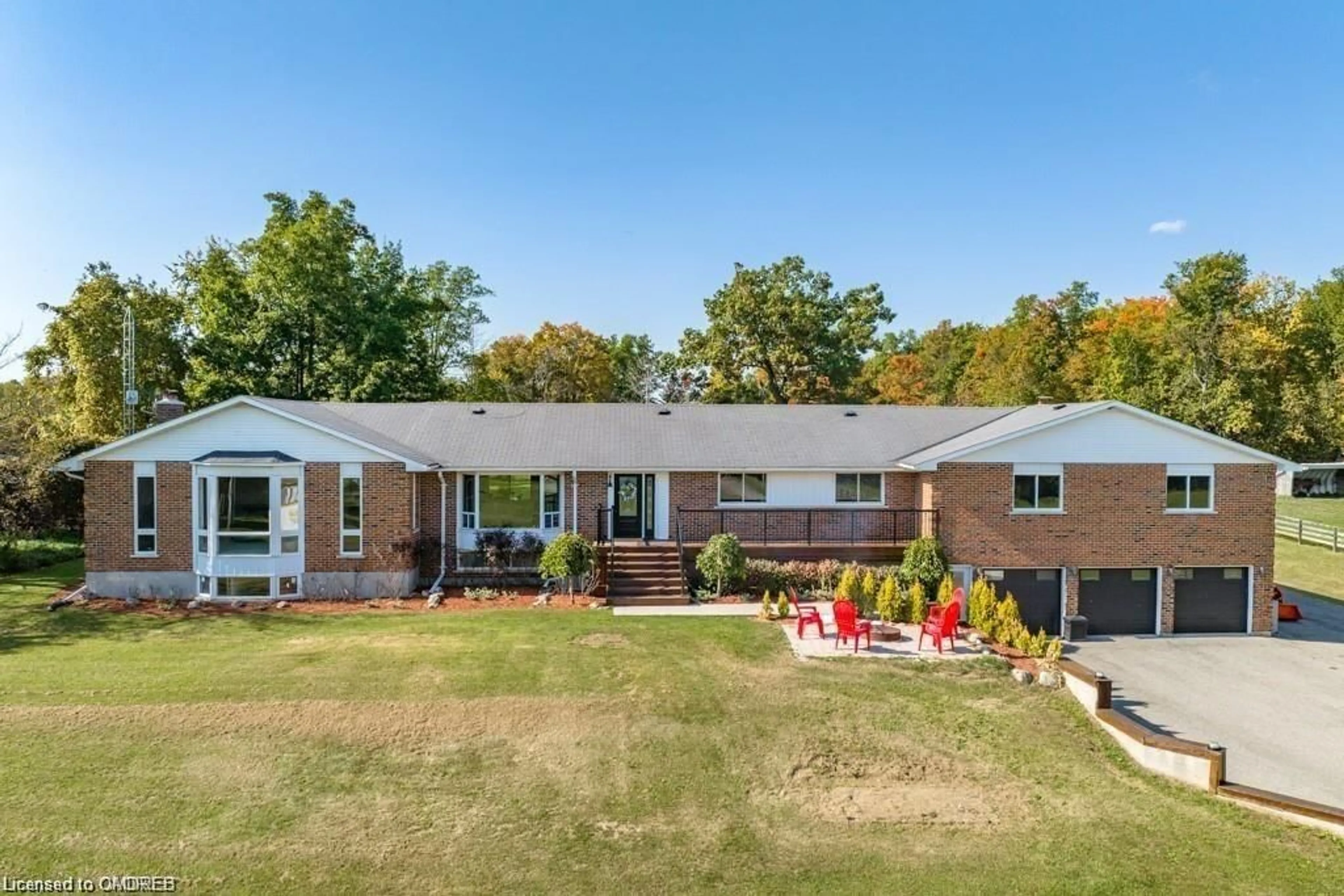 A pic from outside/outdoor area/front of a property/back of a property/a pic from drone, mountain view for 9630 Wellington Rd 42, Erin Ontario L7G 4S8