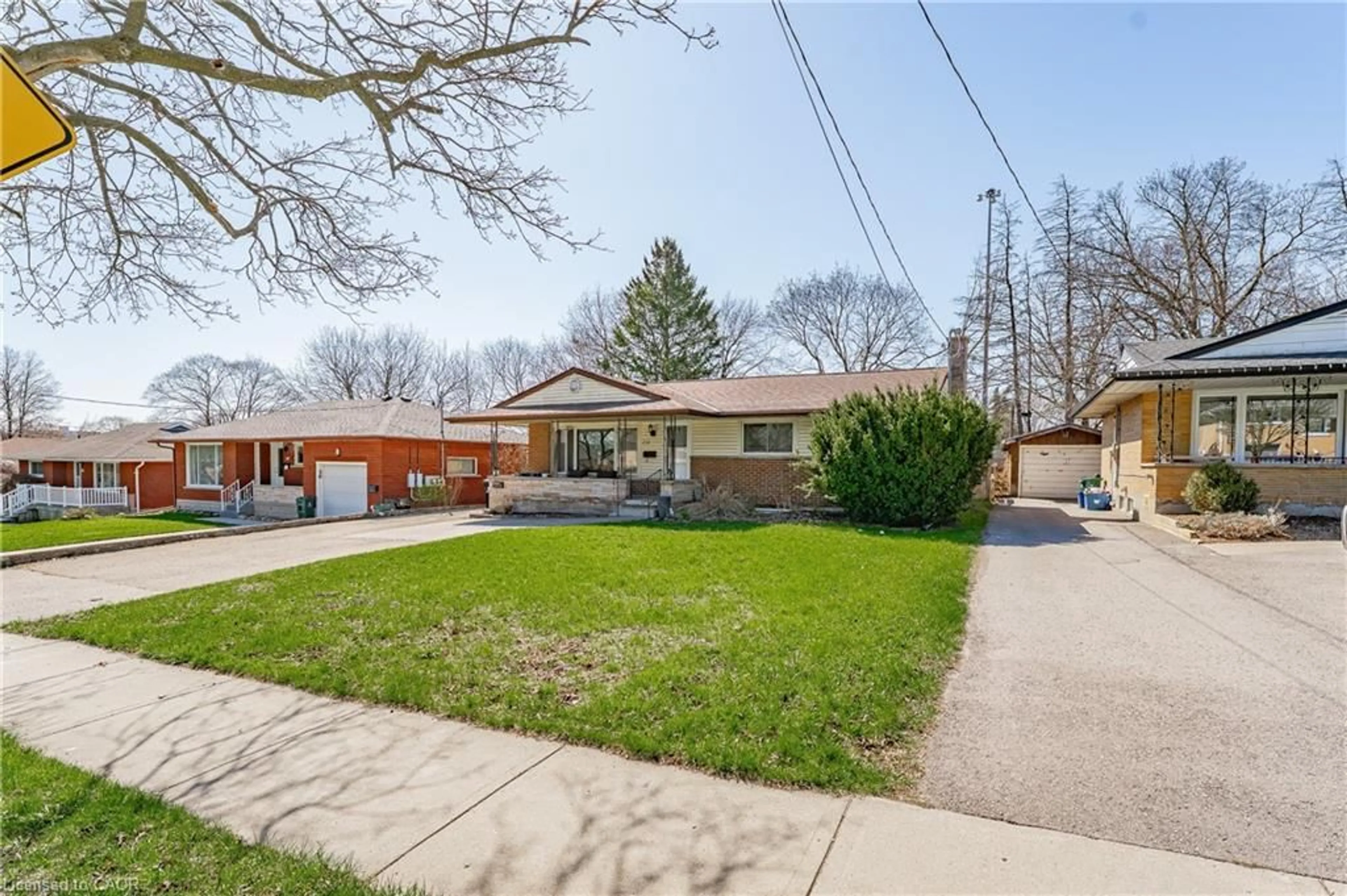 Home with brick exterior material, street for 211 Dixon St, Kitchener Ontario N2G 3E8