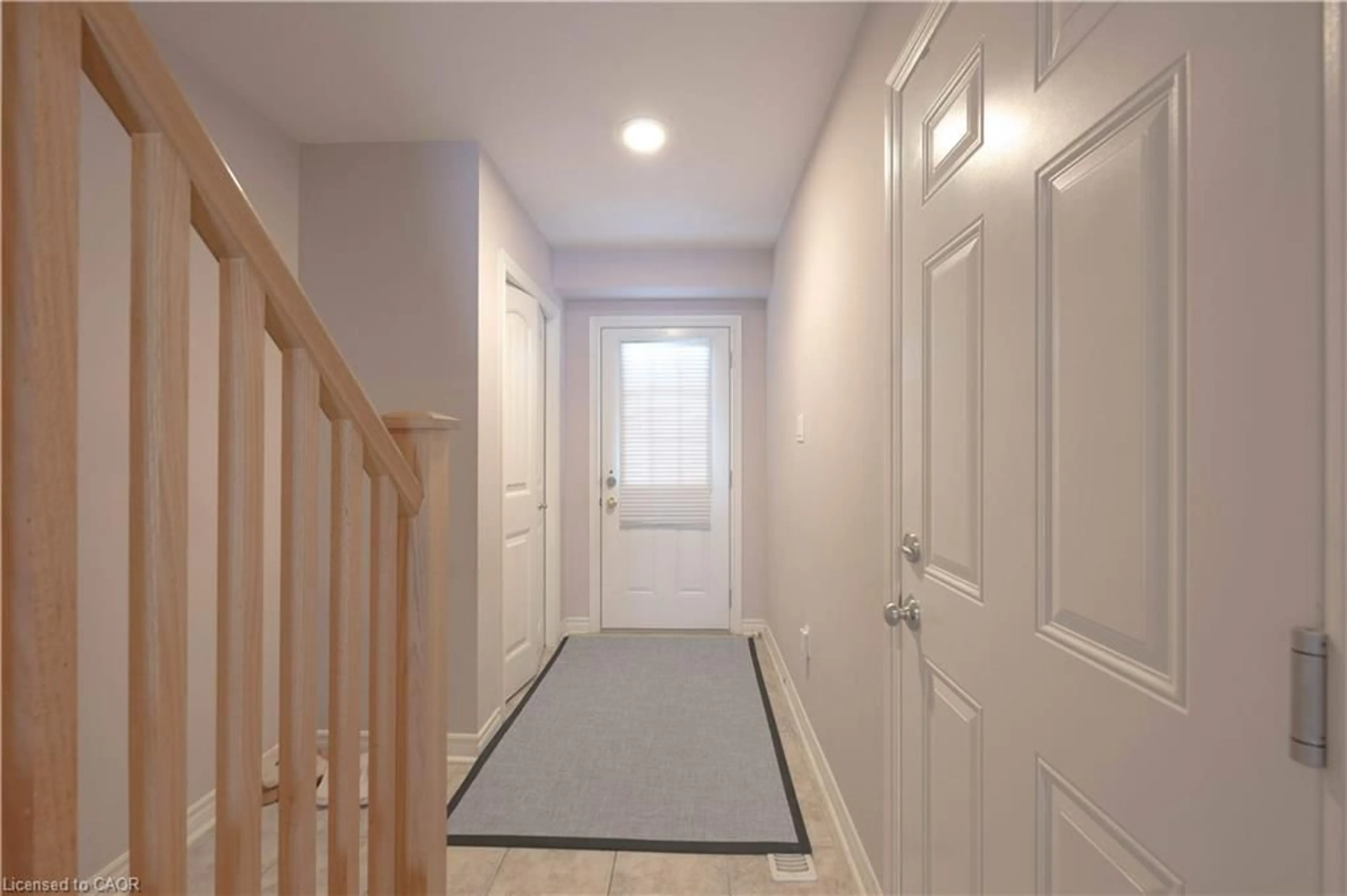 Indoor entryway for 535 Margaret St #74, Cambridge Ontario N3H 0A5