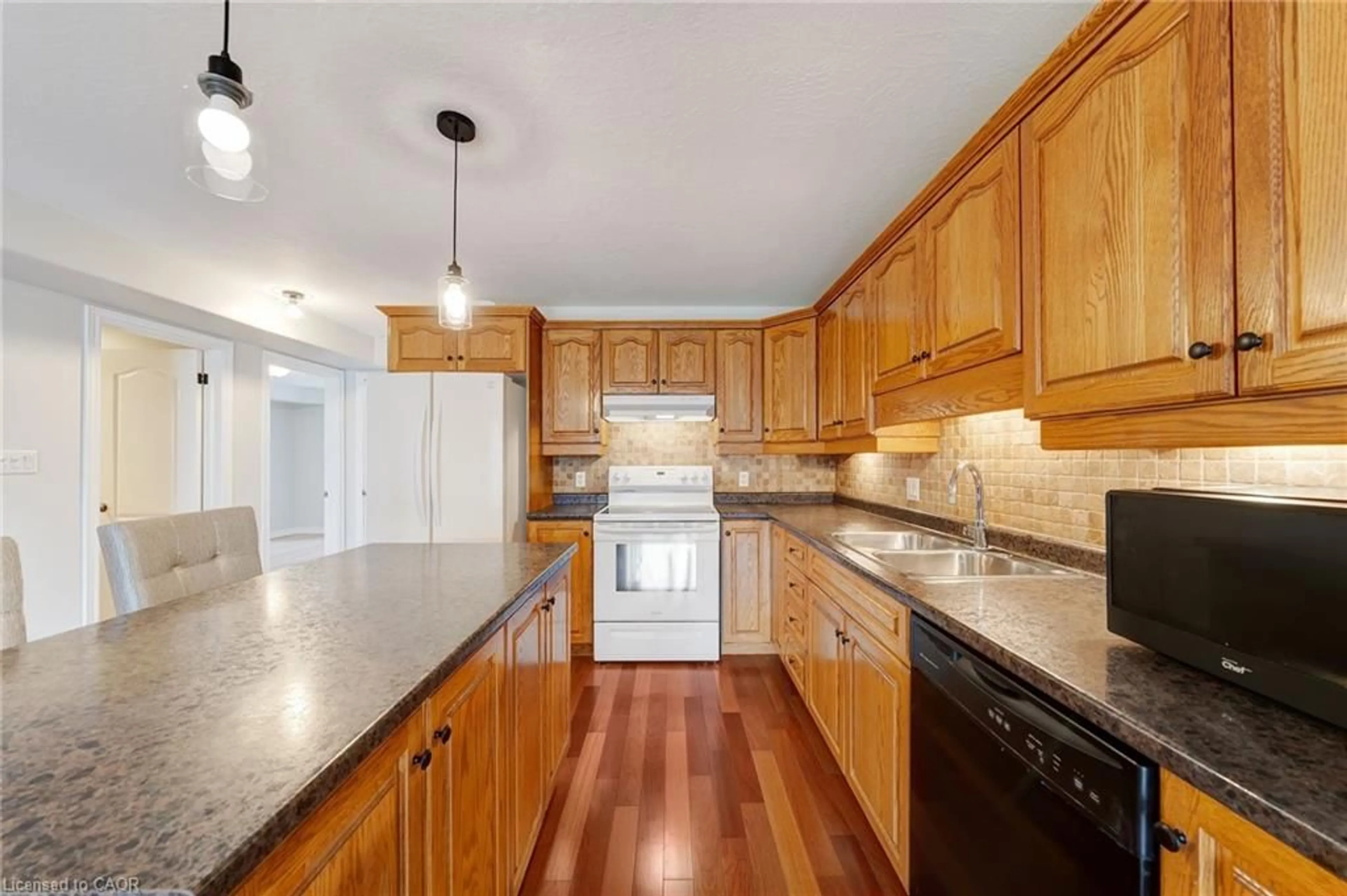 Open concept kitchen, unknown for 50 Whitlaw Way #102, Paris Ontario N3L 4C3