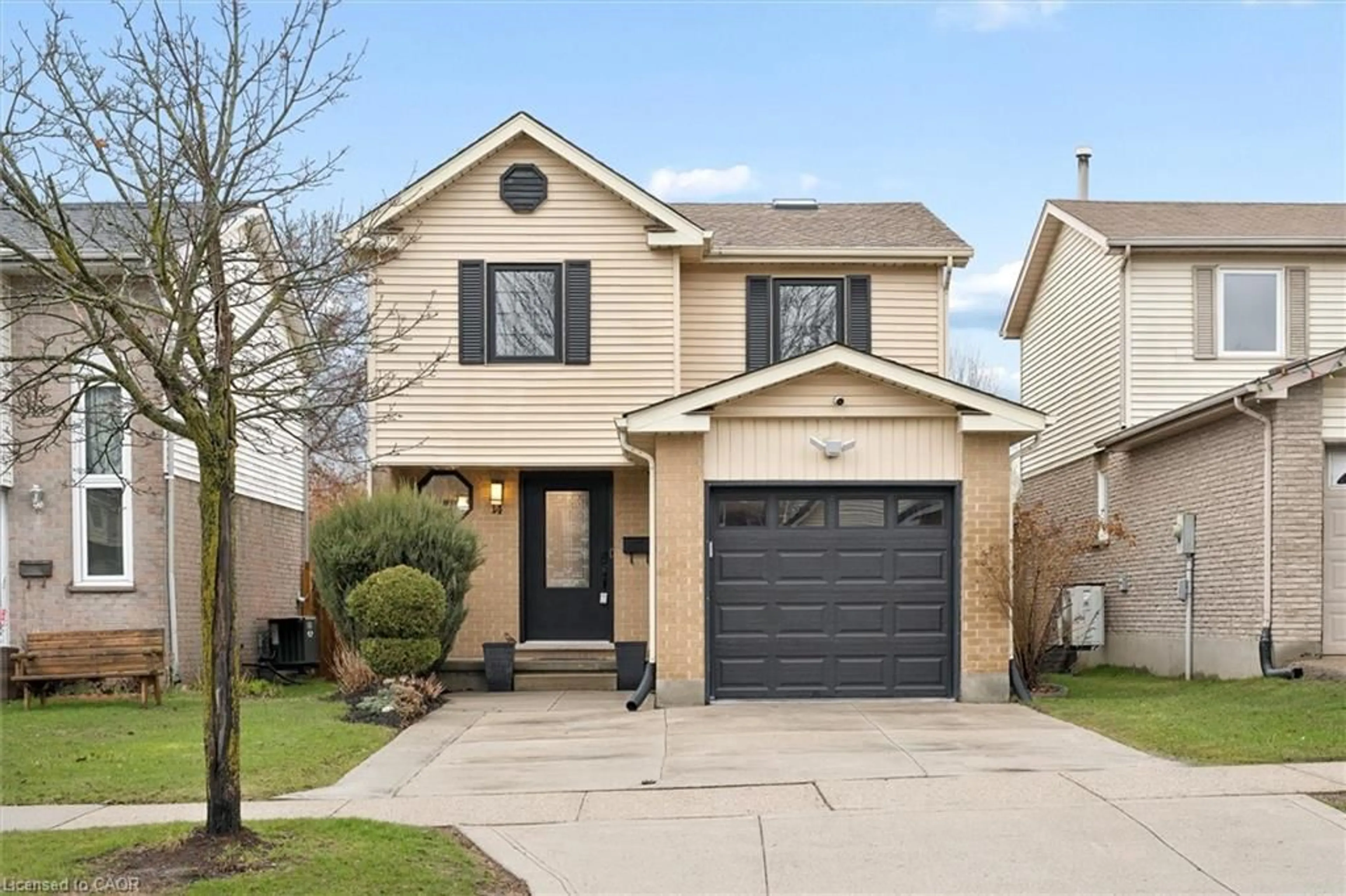 Home with brick exterior material, street for 14 Wycliffe Pl, Kitchener Ontario N2M 5J7
