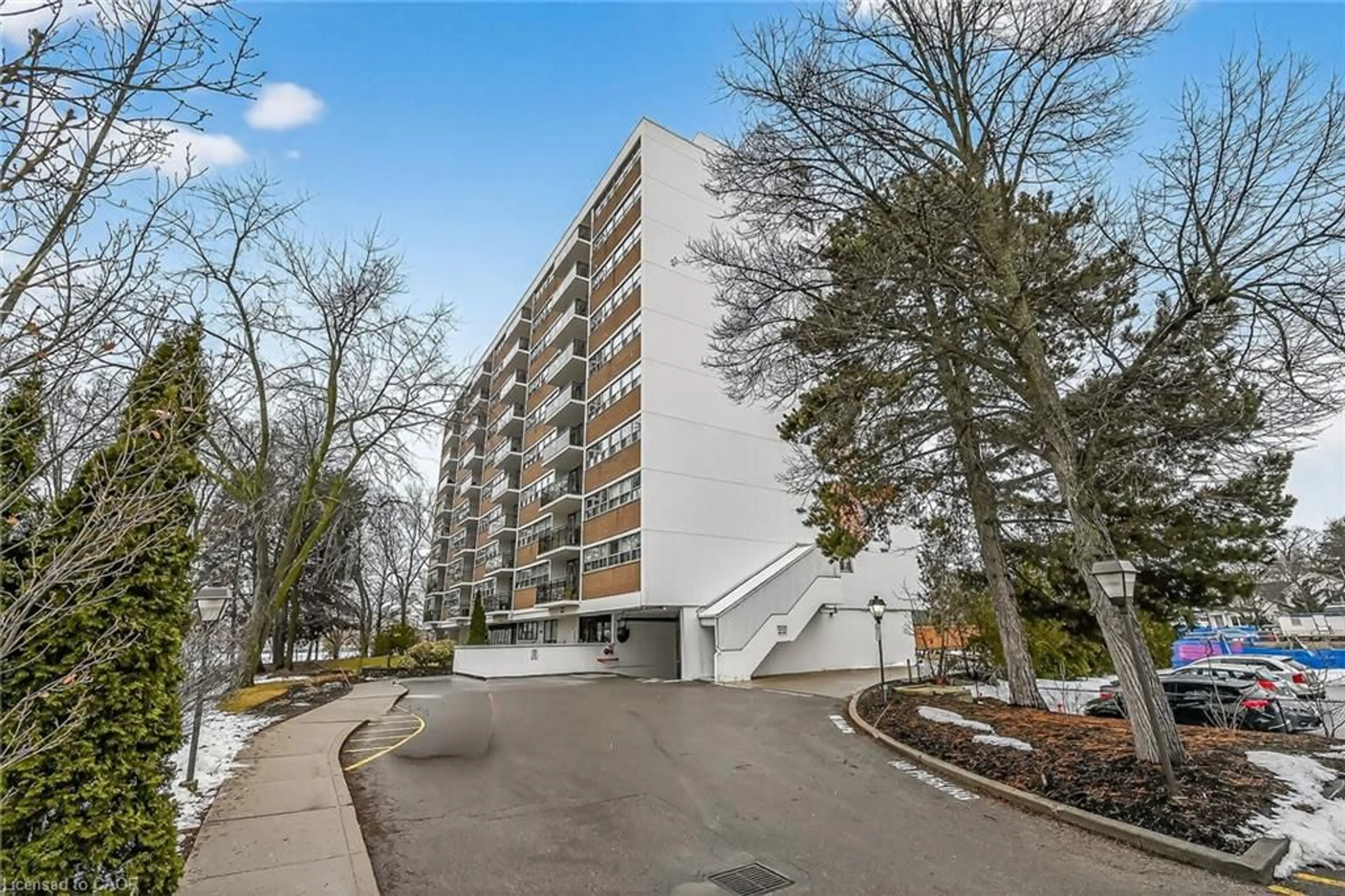 Unknown for 212 Kerr St #702, Oakville Ontario L6K 3B1