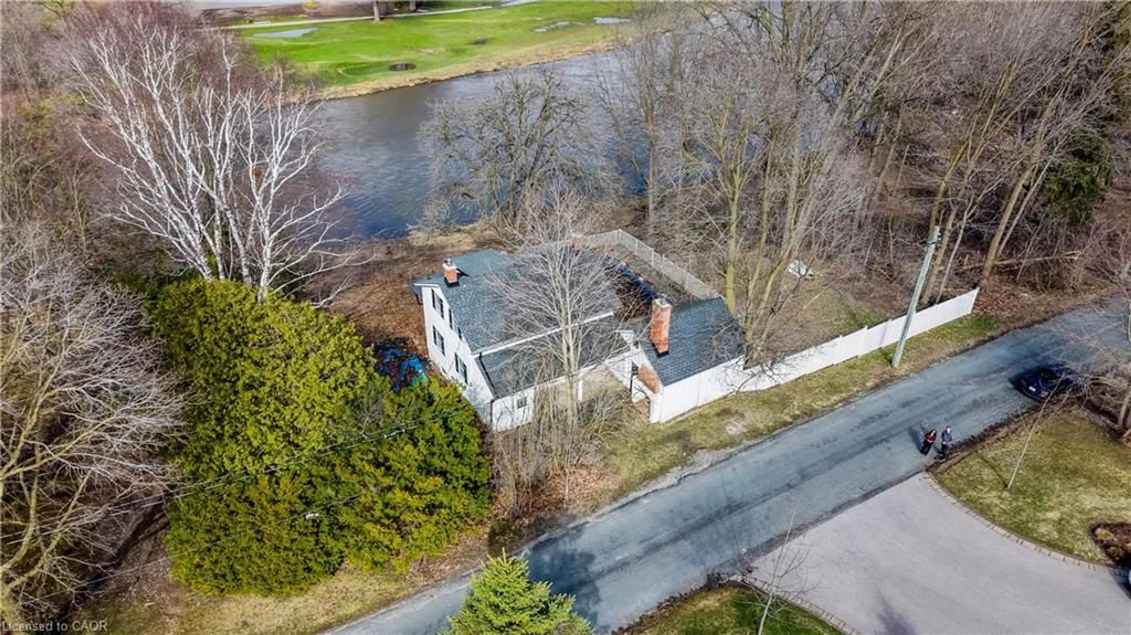 A pic from outside/outdoor area/front of a property/back of a property/a pic from drone, water/lake/river/ocean view for 48 Misty River Dr, Conestogo Ontario N0B 1N0