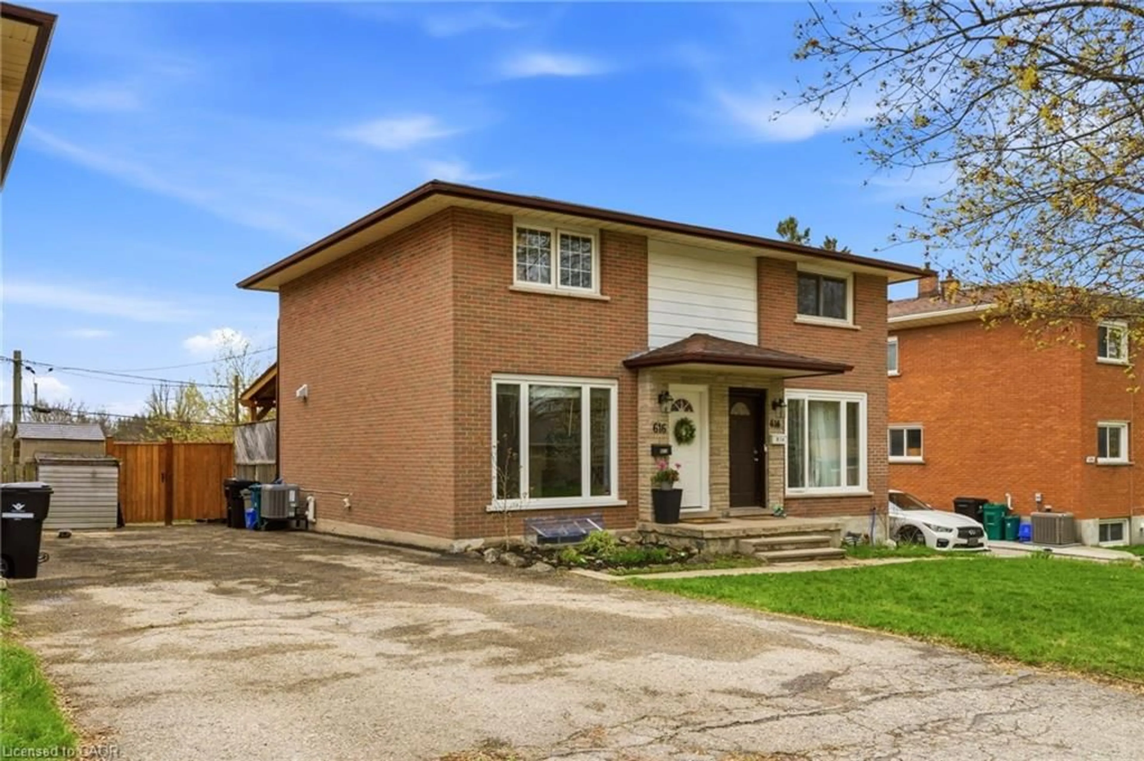 Home with brick exterior material, street for 616 Pine St, Cambridge Ontario N3H 2S8