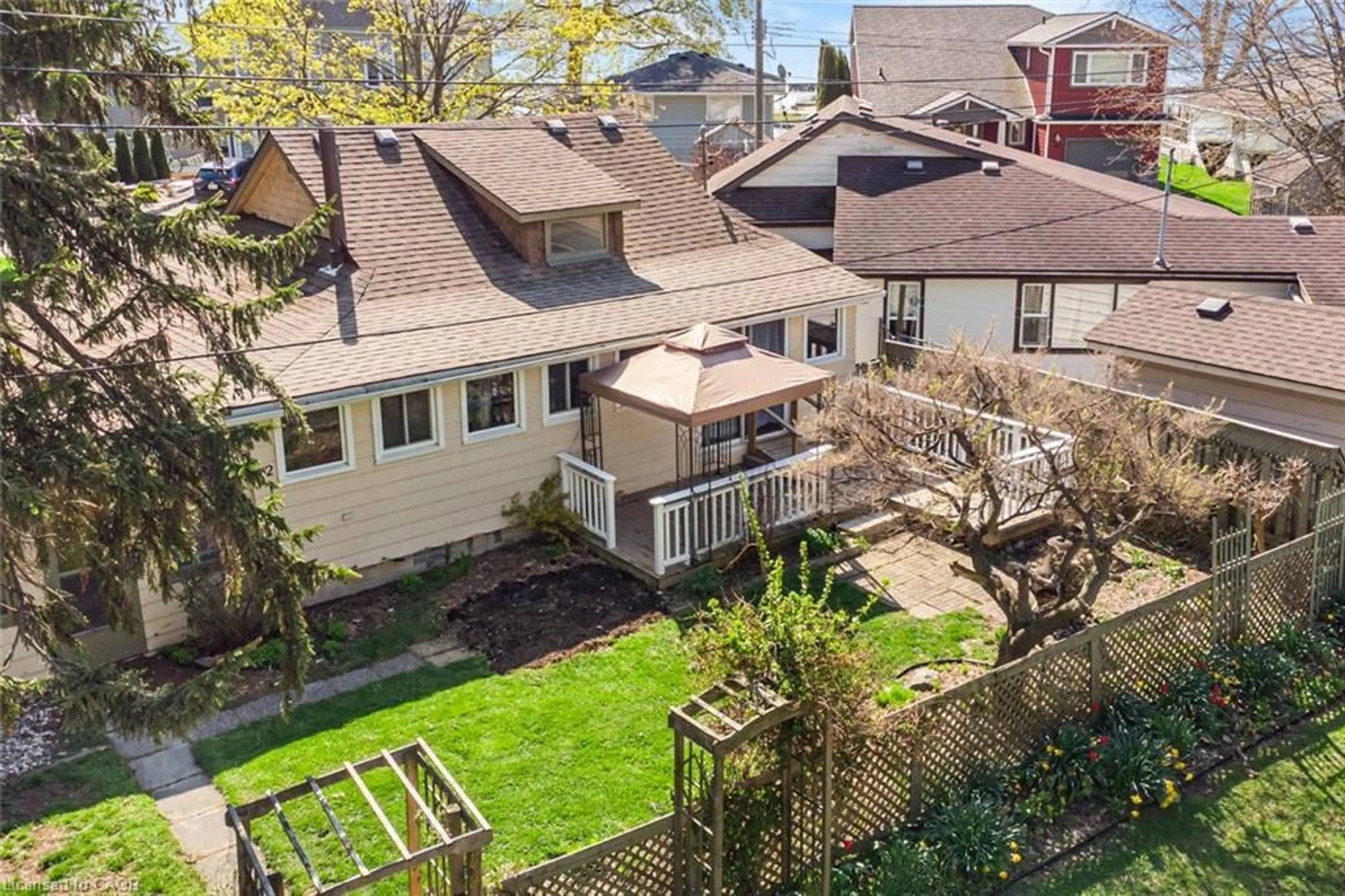 A pic from outside/outdoor area/front of a property/back of a property/a pic from drone, street for 12 Broad St, Port Dover Ontario N0A 1N7