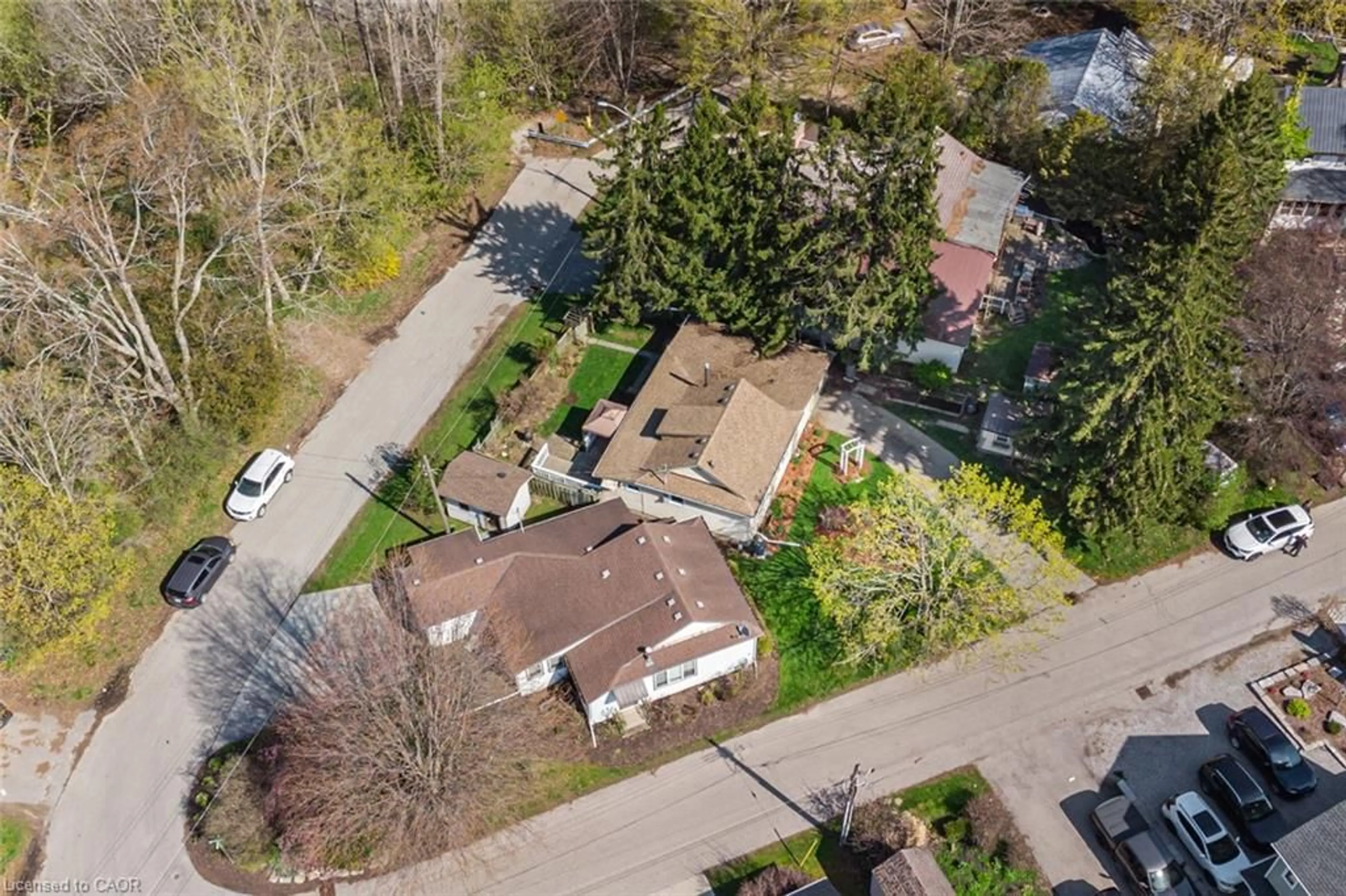 A pic from outside/outdoor area/front of a property/back of a property/a pic from drone, street for 12 Broad St, Port Dover Ontario N0A 1N7