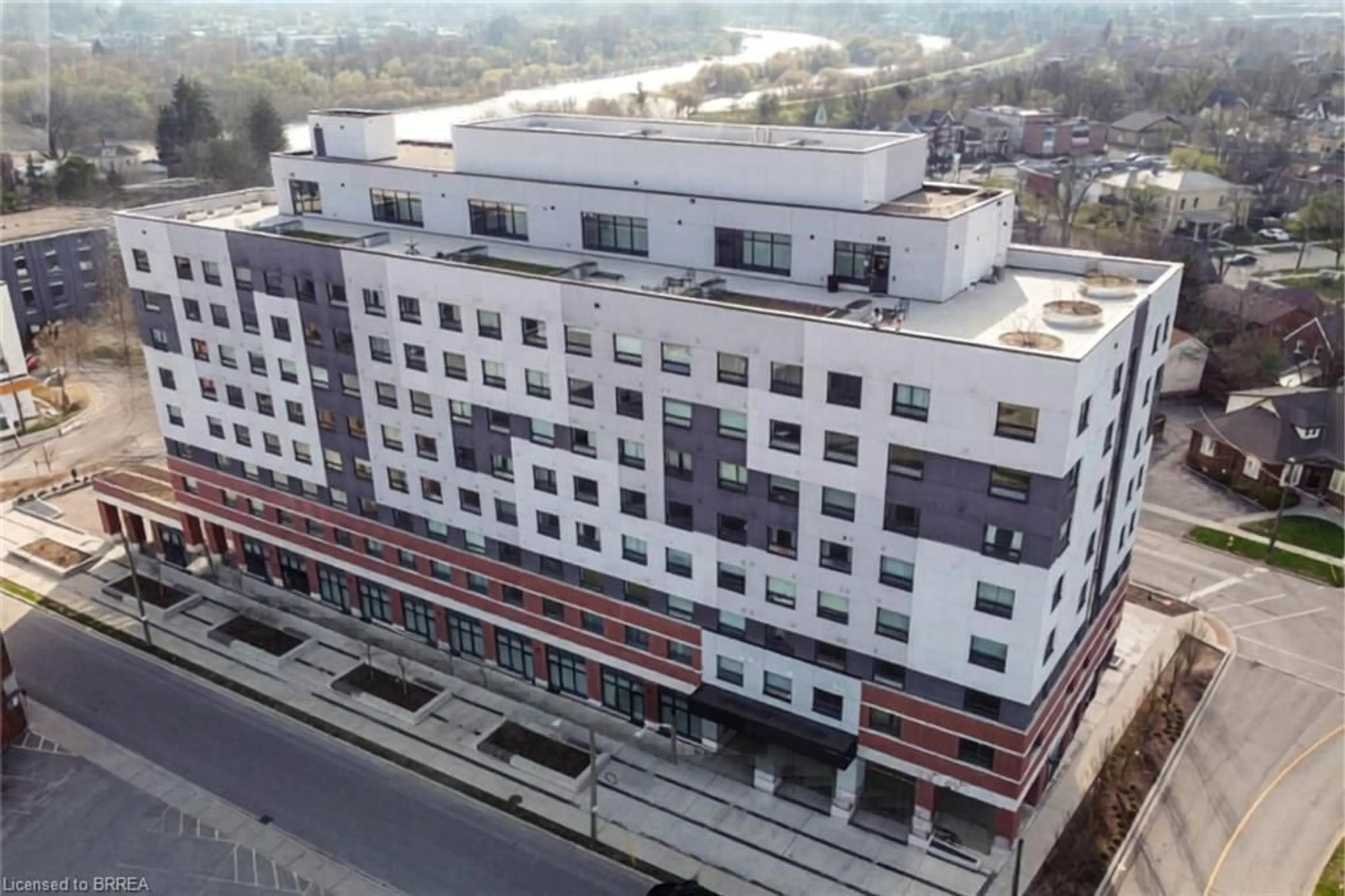 A pic from outside/outdoor area/front of a property/back of a property/a pic from drone, building for 1 Wellington St #817, Brantford Ontario N3T 2L3