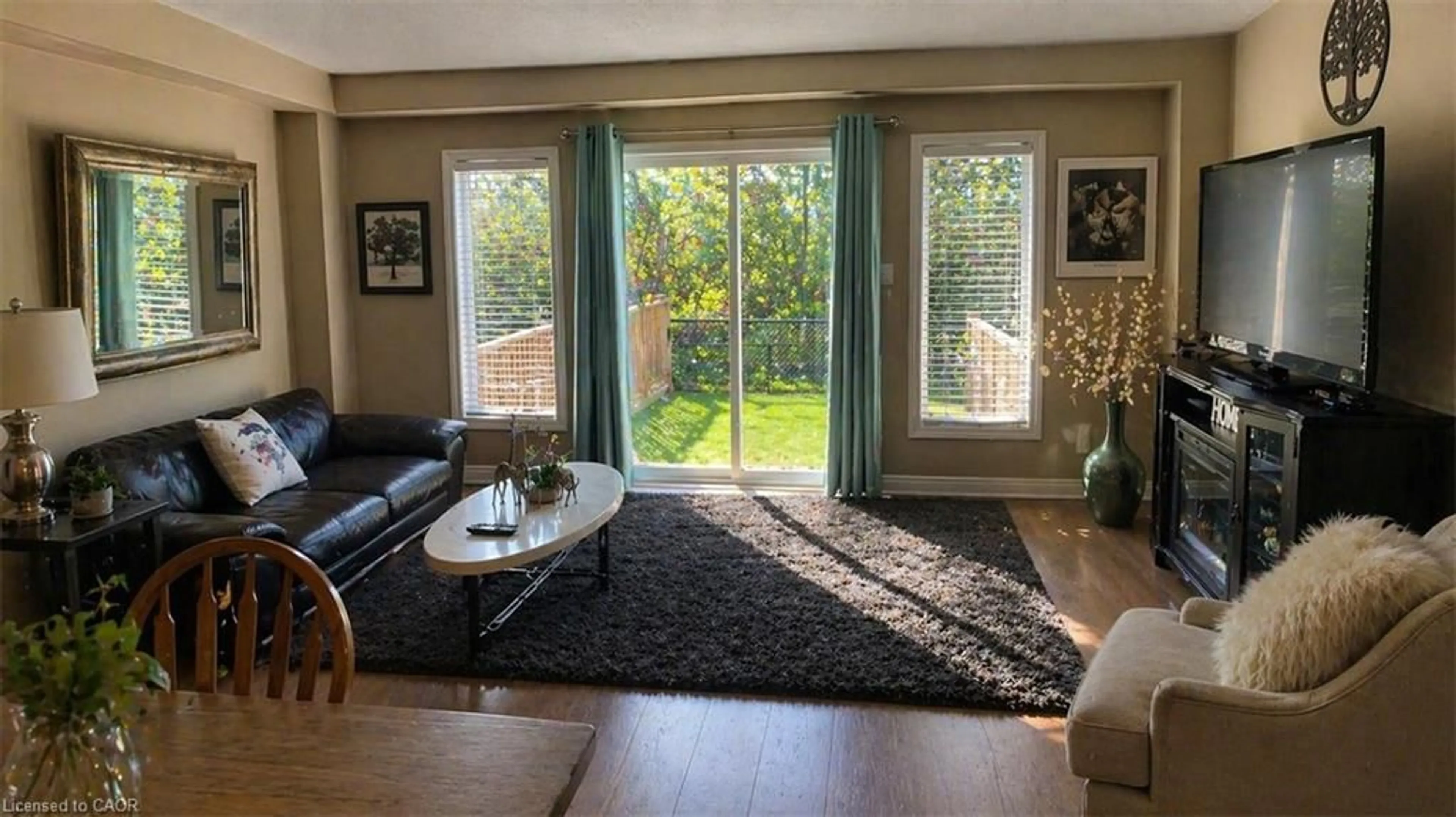 Living room with furniture, unknown for 65 Meadowridge St, Kitchener Ontario N2P 0E2