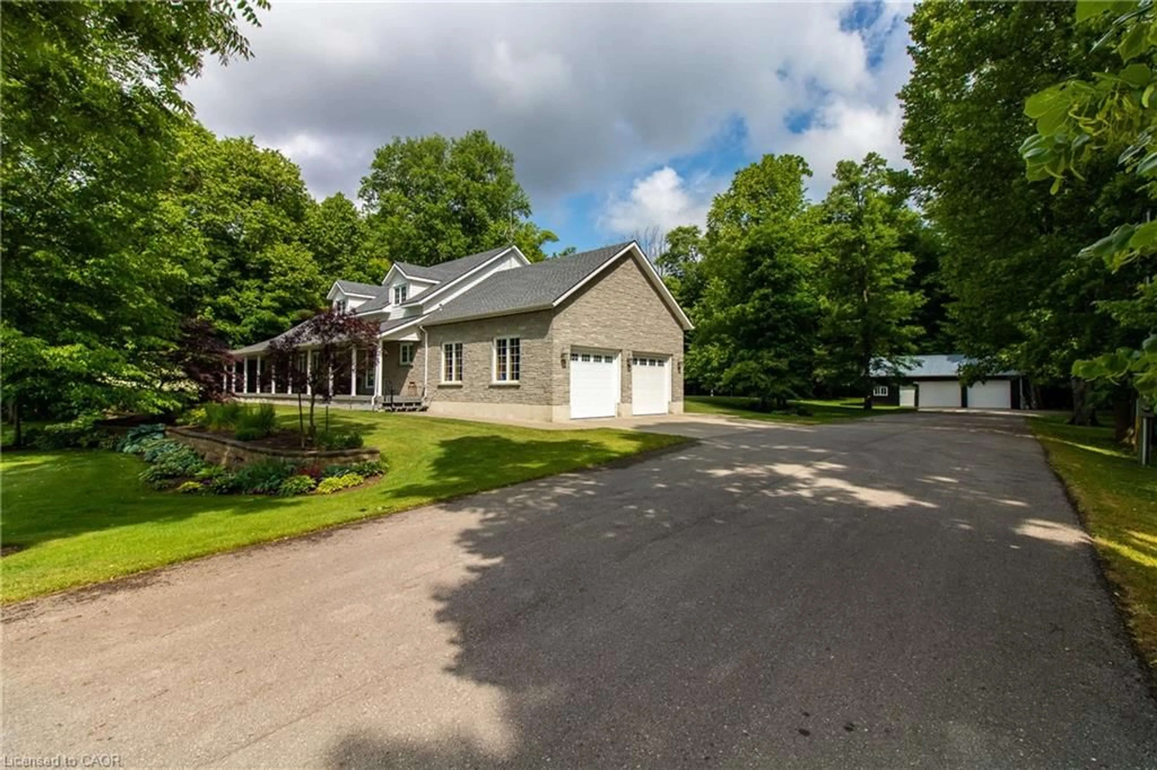 A pic from outside/outdoor area/front of a property/back of a property/a pic from drone, street for 1239 Conc 6 Townsend Rd, Waterford Ontario N0E 1Y0