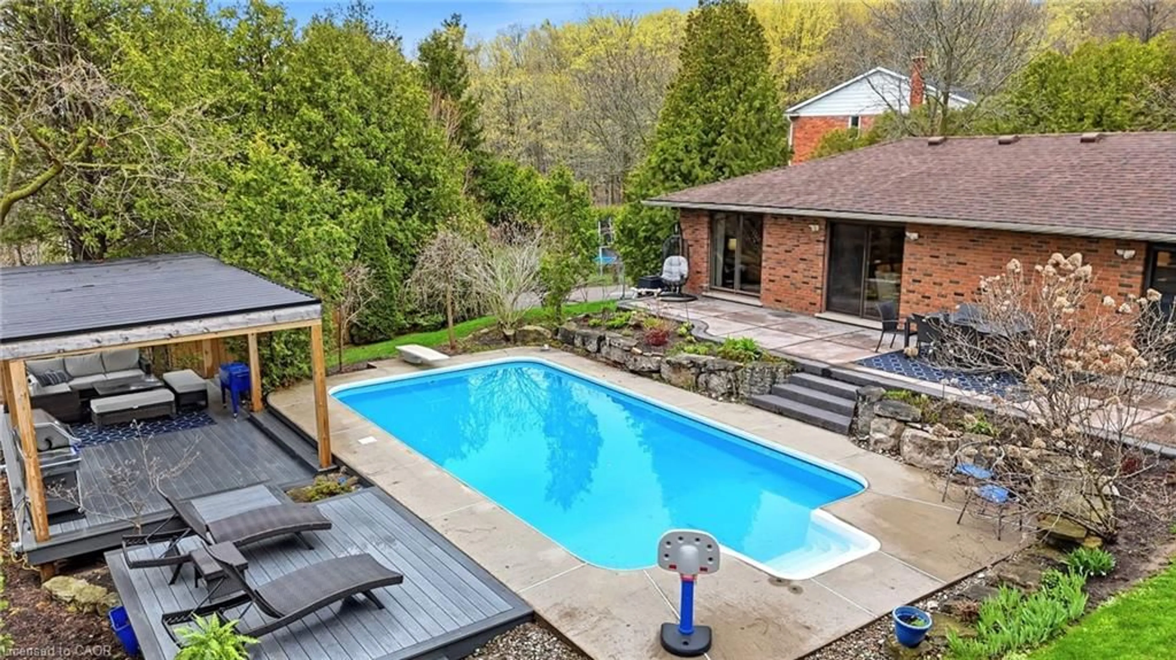 Pool for 30 Carl Cres, Waterdown Ontario L8B 0G5