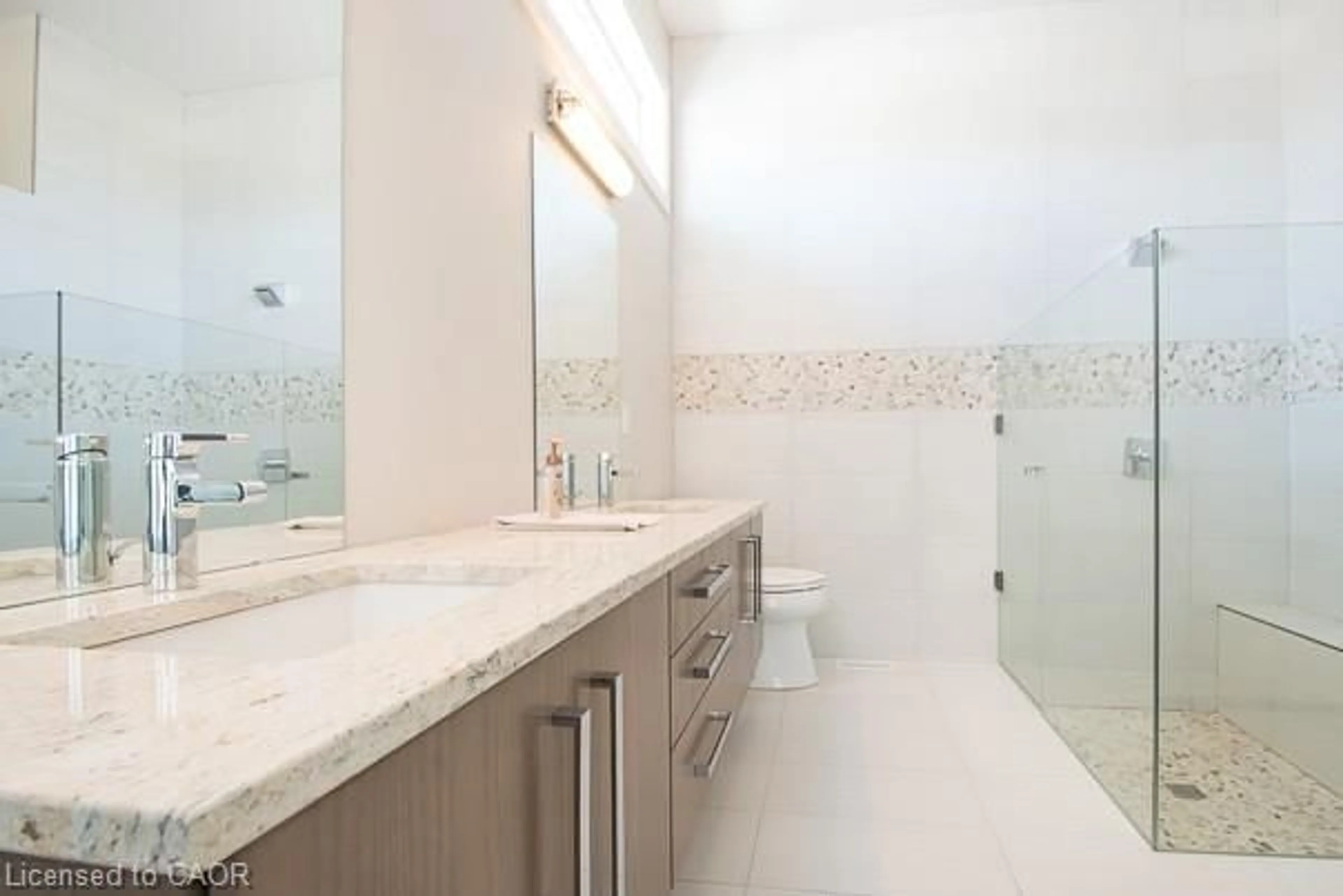 Contemporary bathroom, ceramic/tile floor for 613 Sweetbay Cres, Sarnia Ontario N7S 0B3
