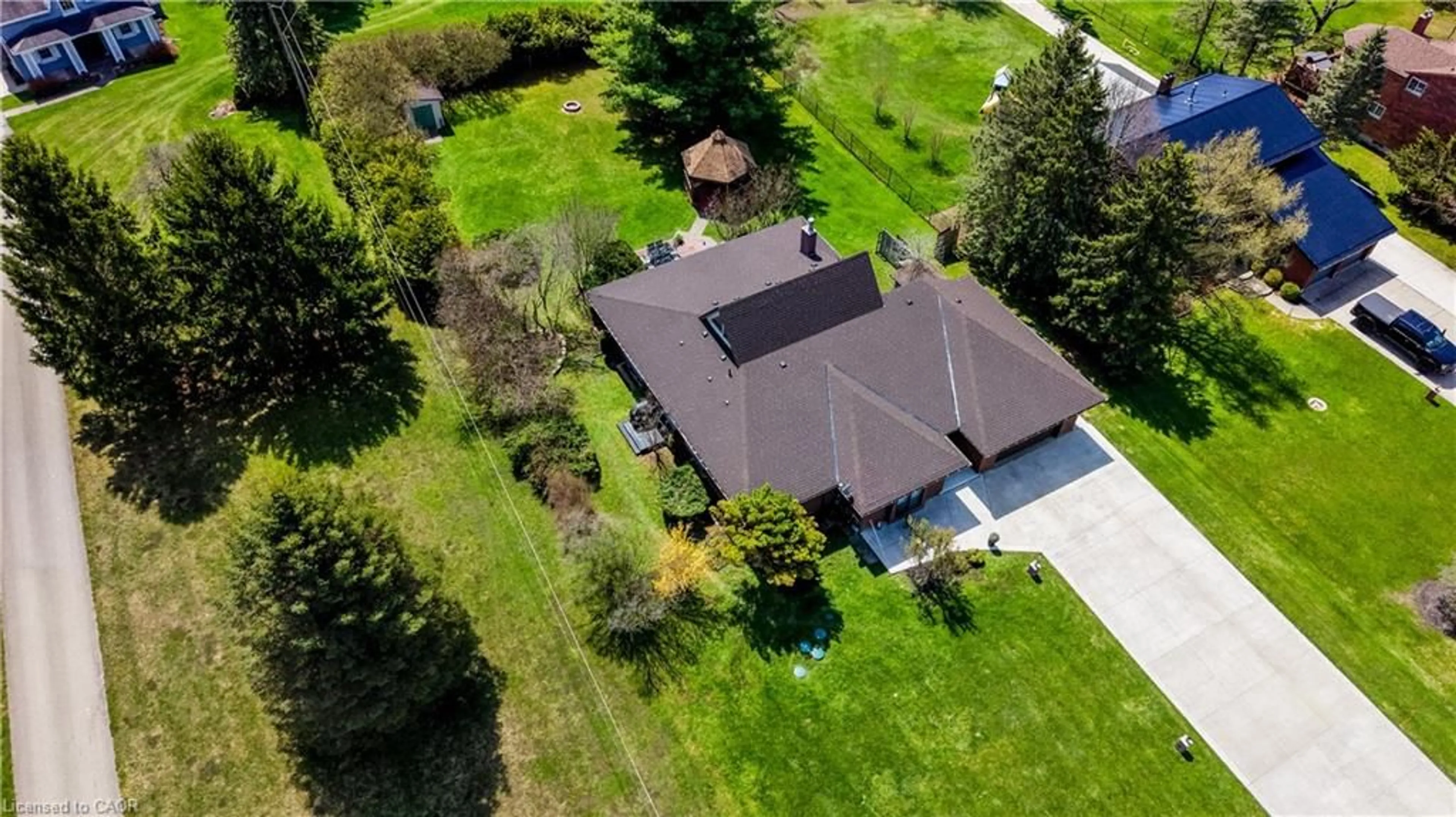 A pic from outside/outdoor area/front of a property/back of a property/a pic from drone, street for 3952 Weimar Line, Wellesley Ontario N0B 2T0