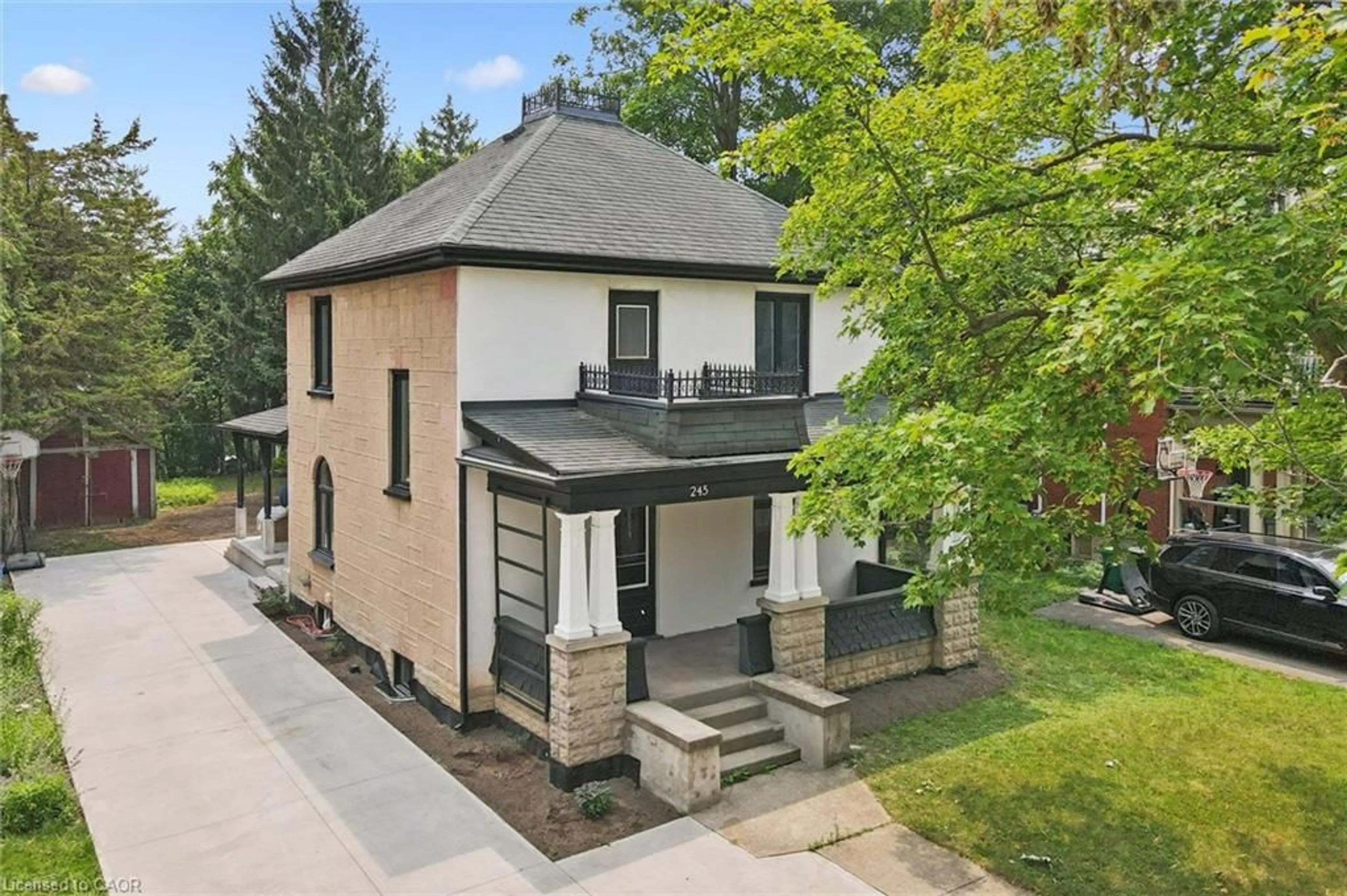 Home with brick exterior material, street for 245 Lowther St, Cambridge Ontario N3H 1Y6