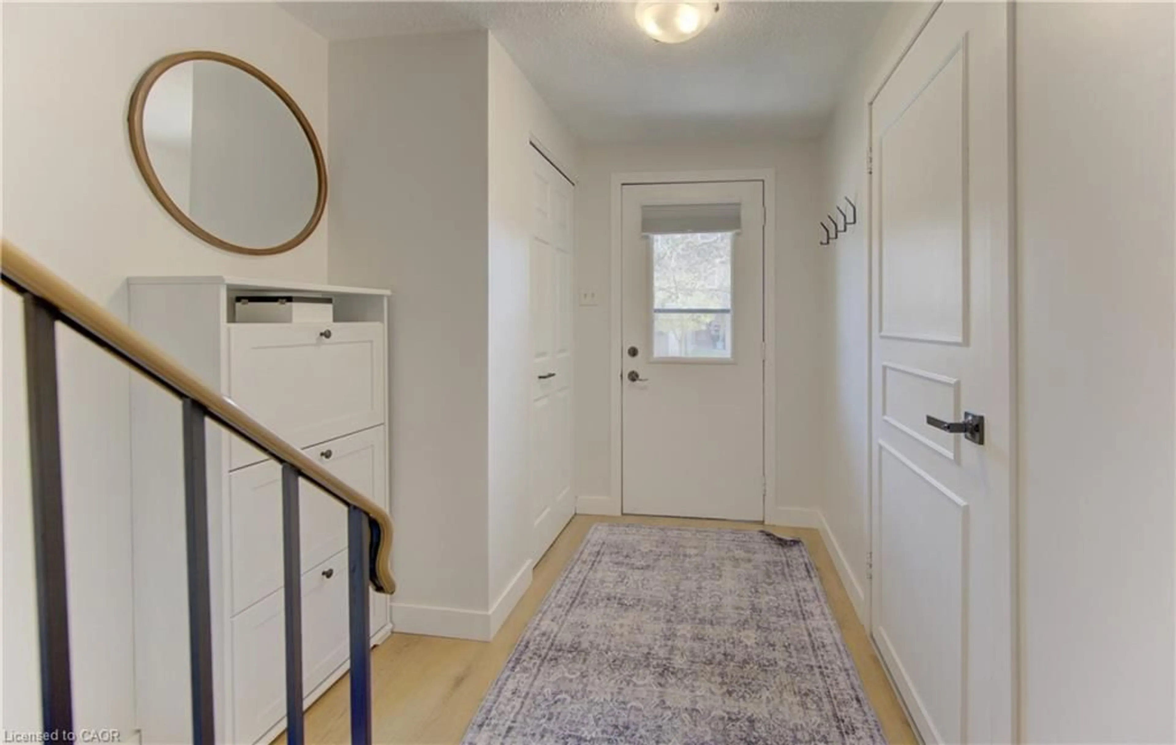 Indoor entryway for 80 Old Country Dr #2, Kitchener Ontario N2E 2E5