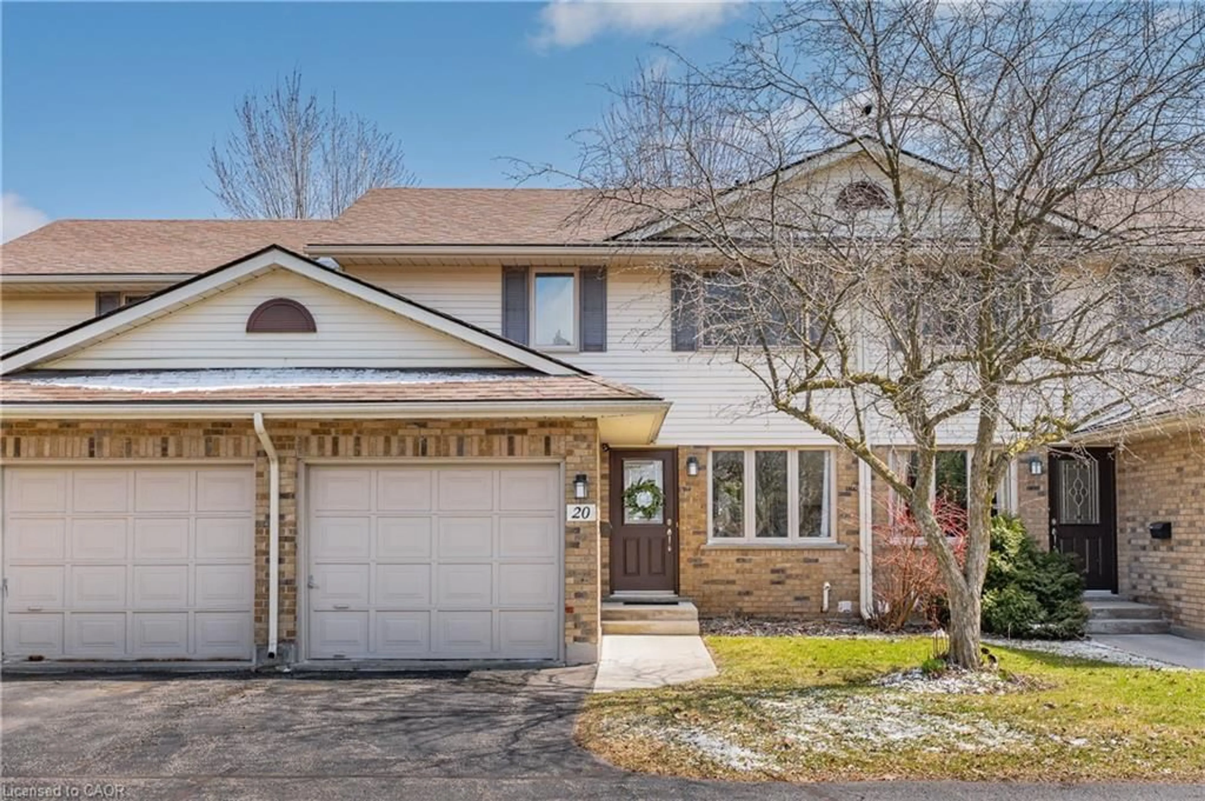 Home with brick exterior material, street for 375 Kingscourt Dr #20, Waterloo Ontario N2K 3N7