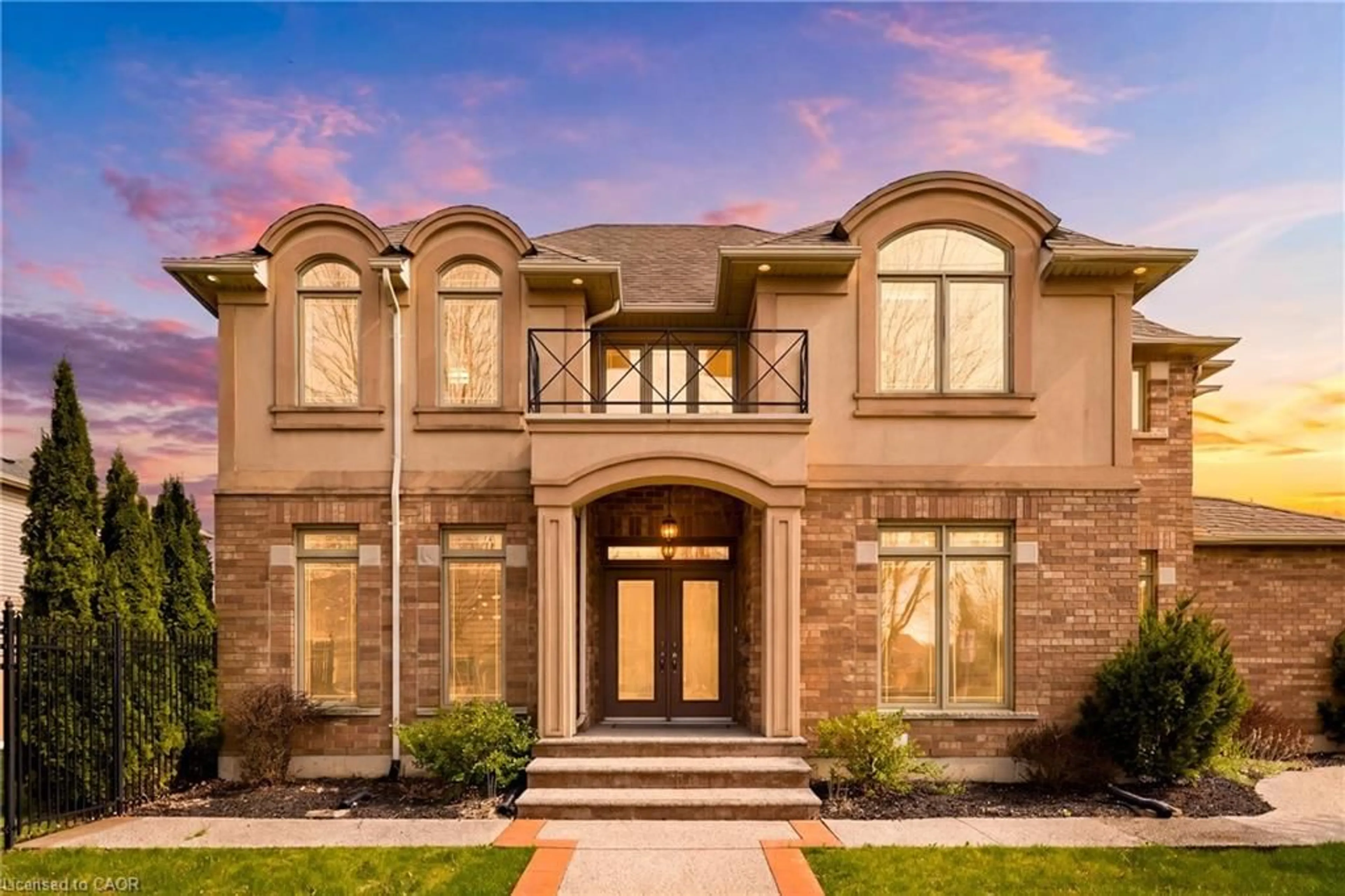 Home with brick exterior material, street for 189 Cloverleaf Dr, Ancaster Ontario L9K 1T4