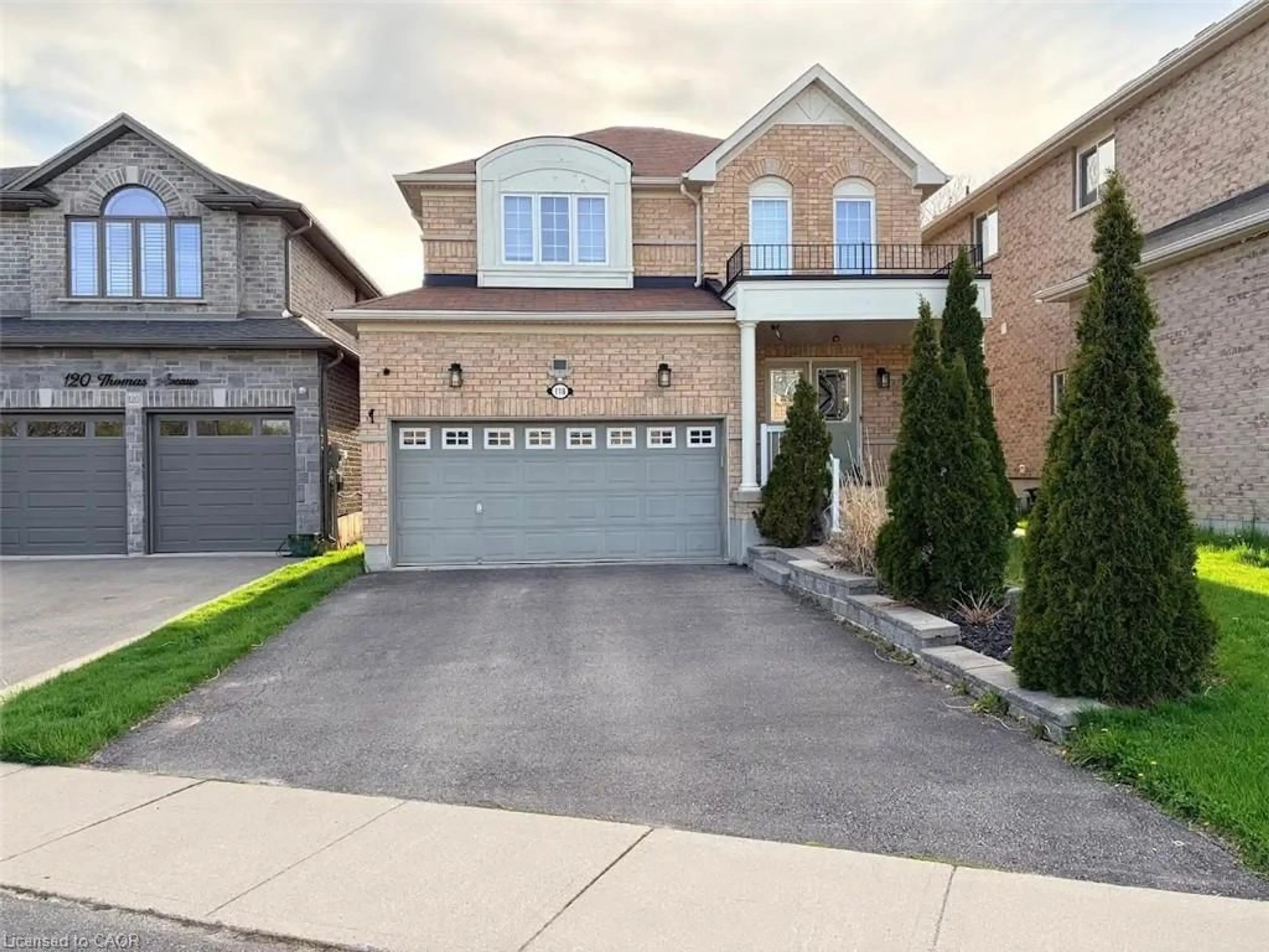 Home with brick exterior material, street for 118 Thomas Ave, Brantford Ontario N3S 7V4