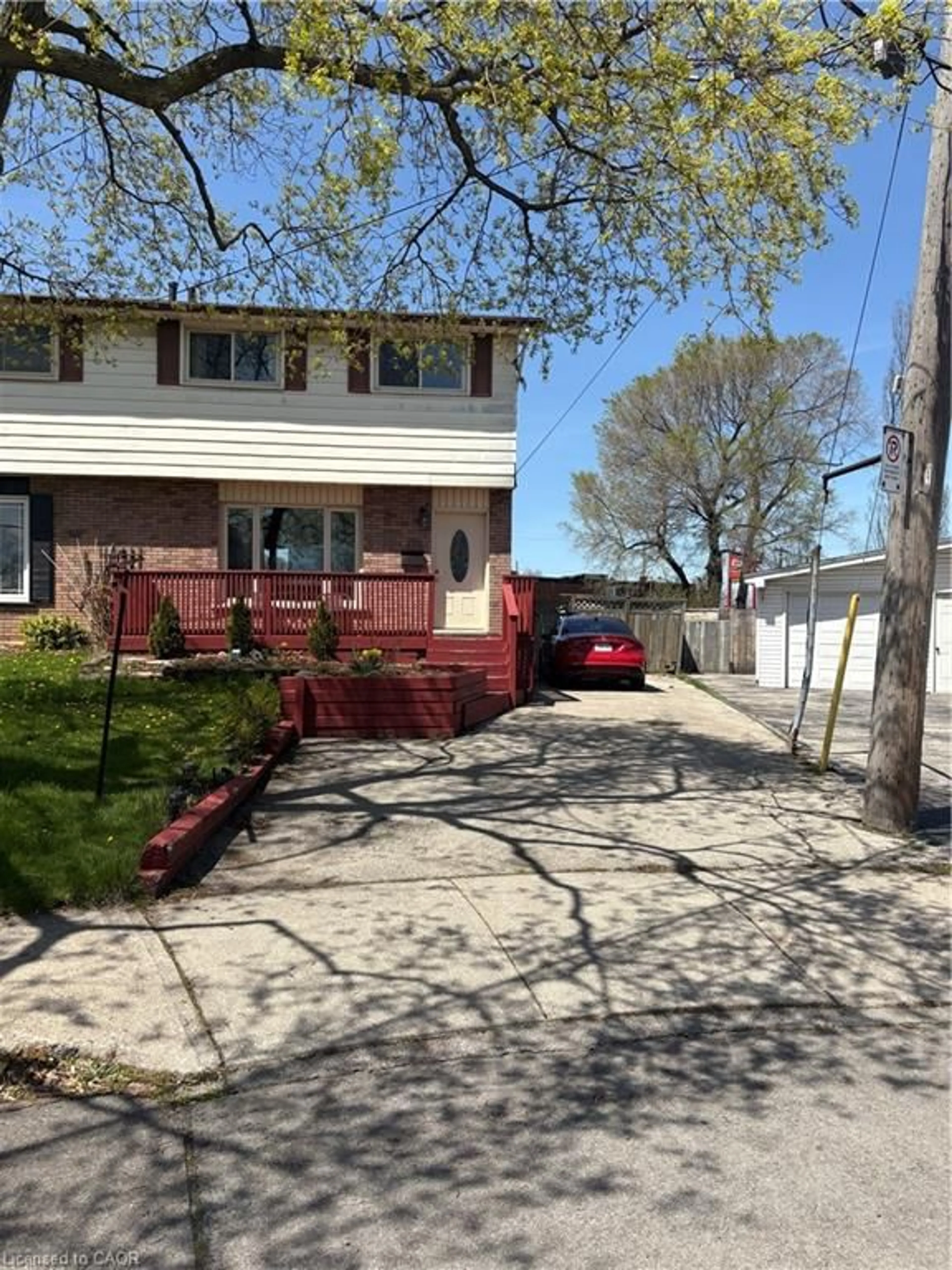 Unknown for 116 Gainsborough Rd, Hamilton Ontario L8E 1E1