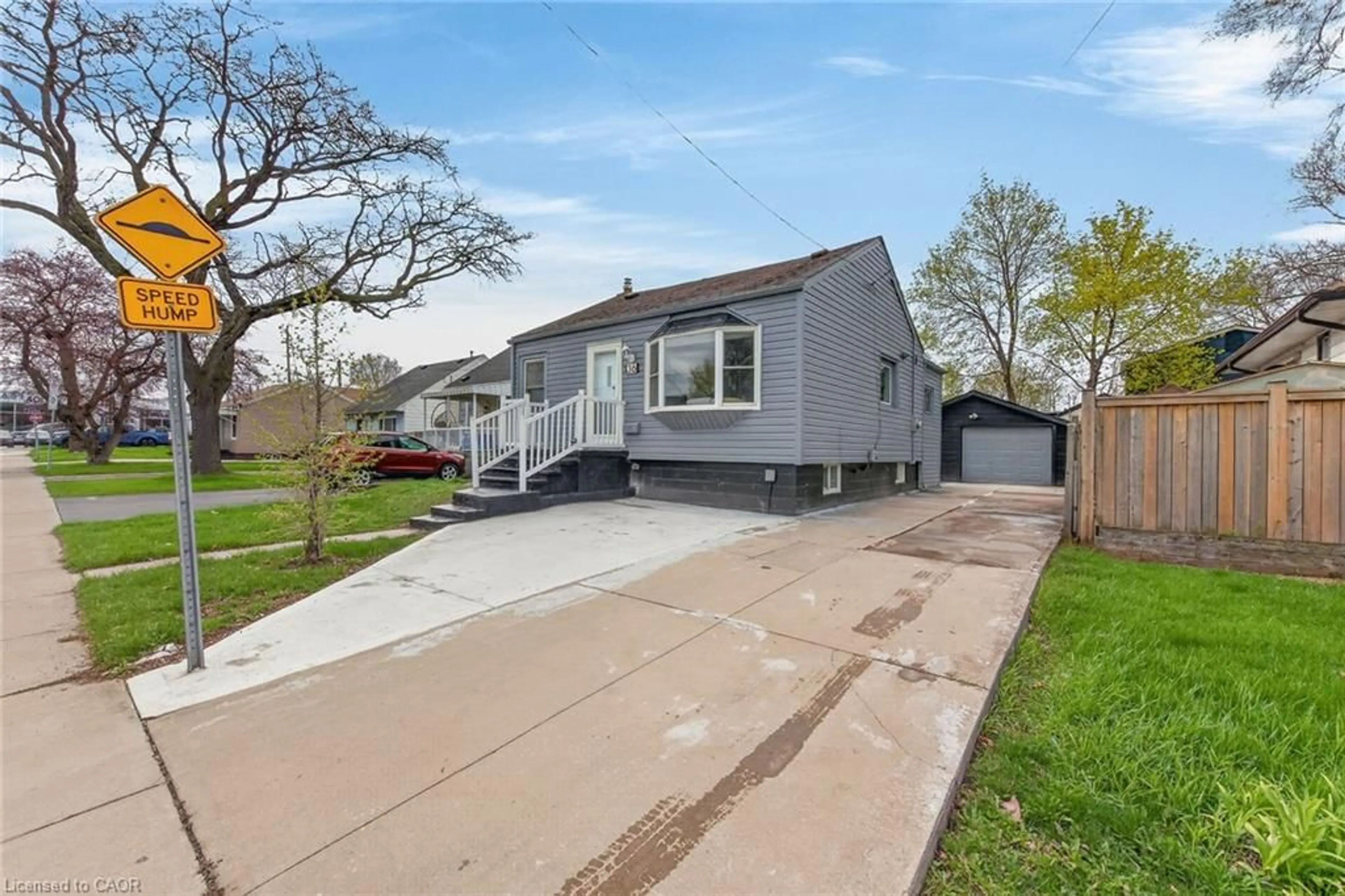 Unknown for 36 Mahony Ave, Hamilton Ontario L8H 3C5